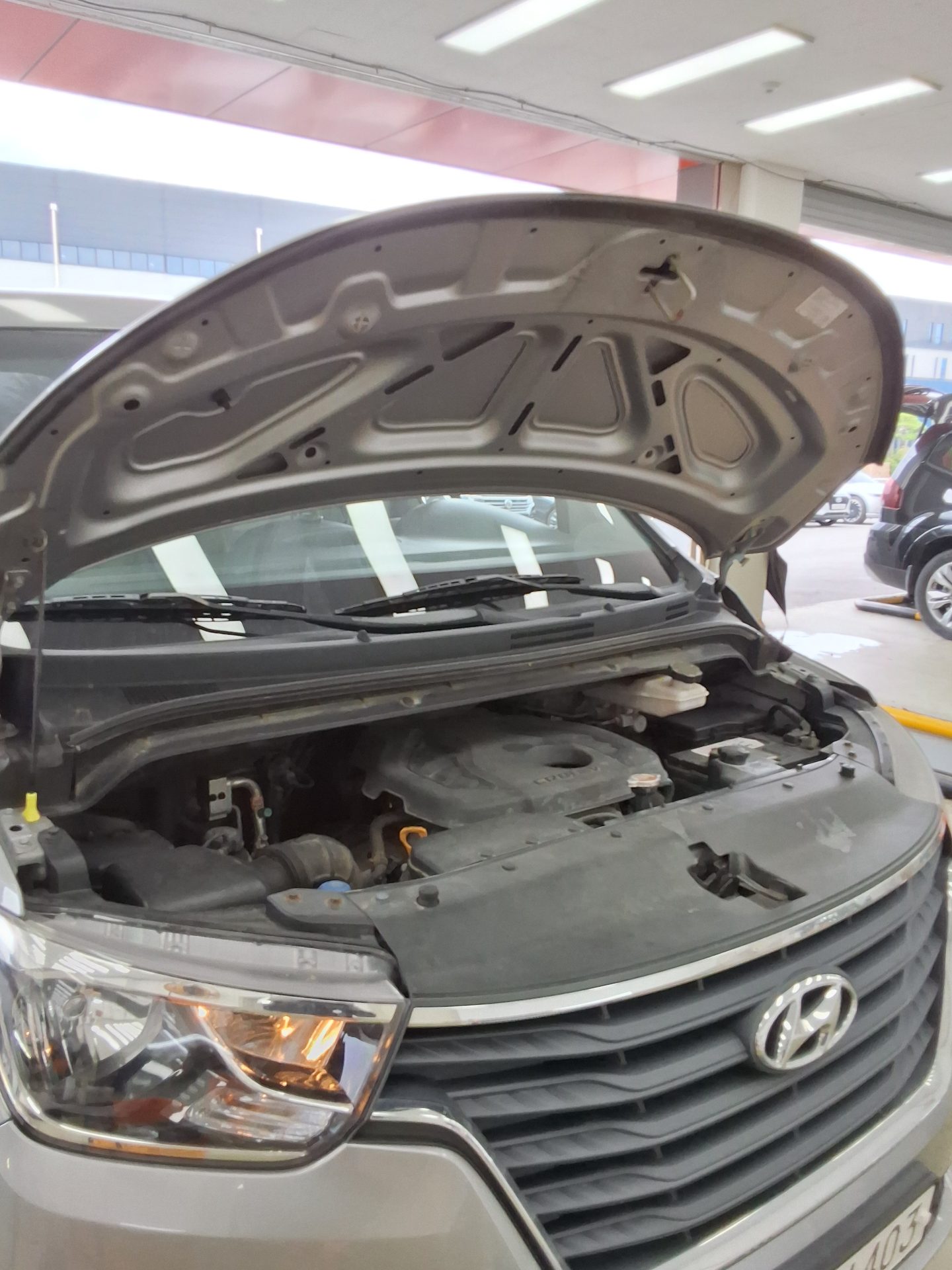2019 - hyundai grand starex