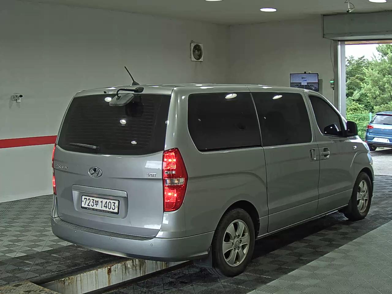 2019 - hyundai grand starex