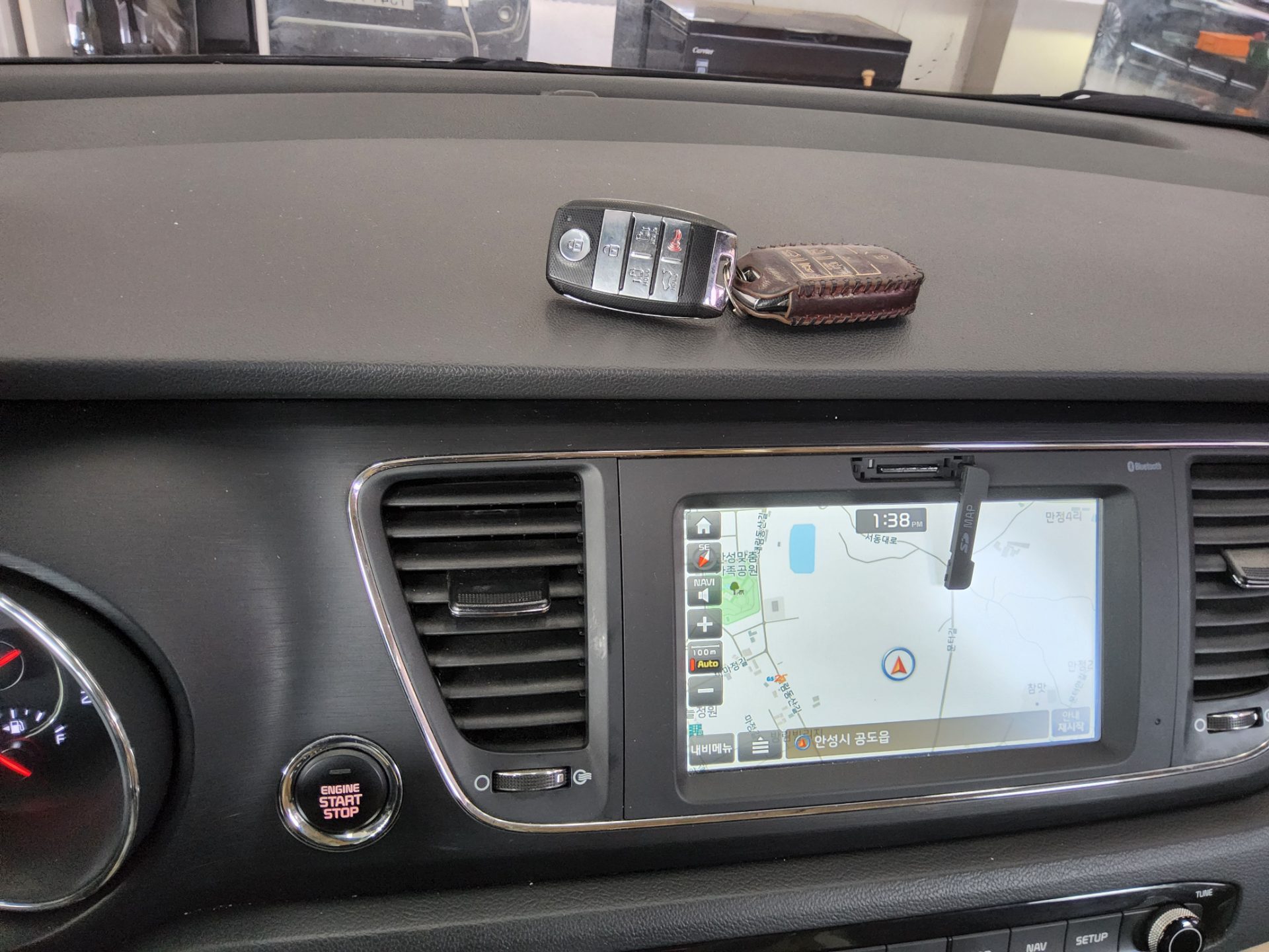 2018 - kia carnival