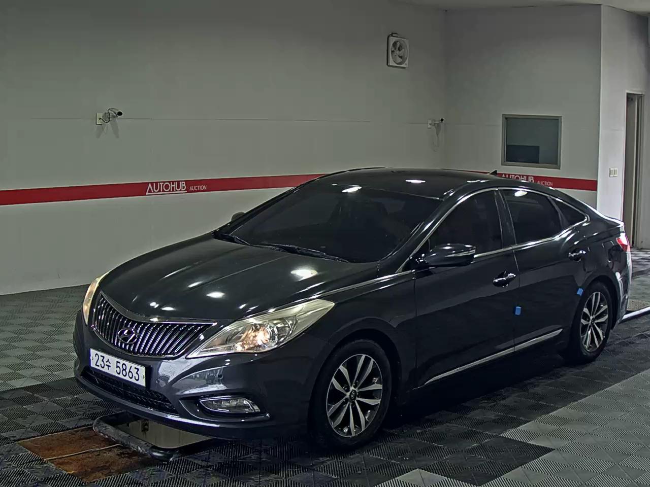 HYUNDAI GRANDEUR HG LPI RENTAL CAR PRIME