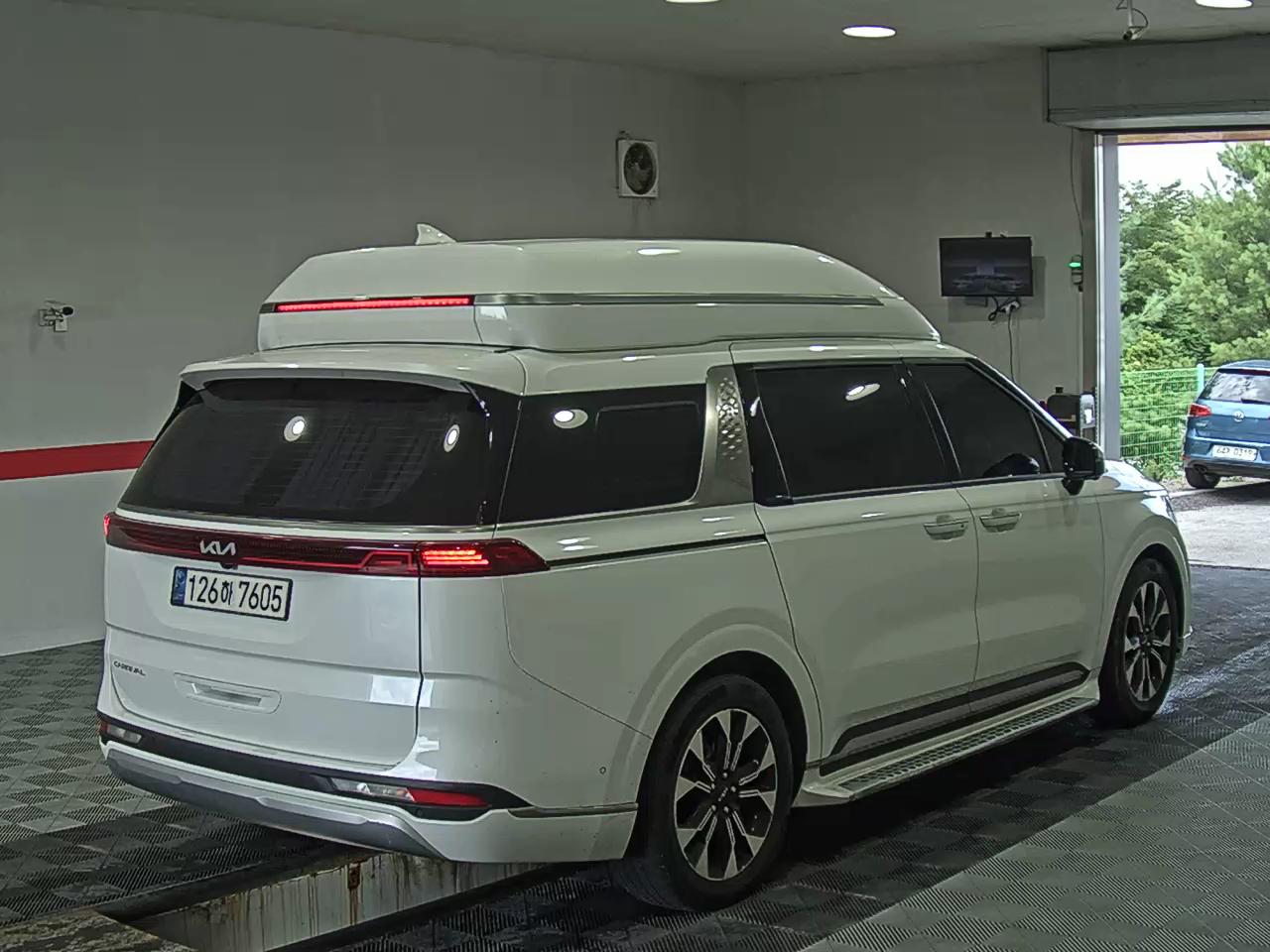 2022 - kia carnival