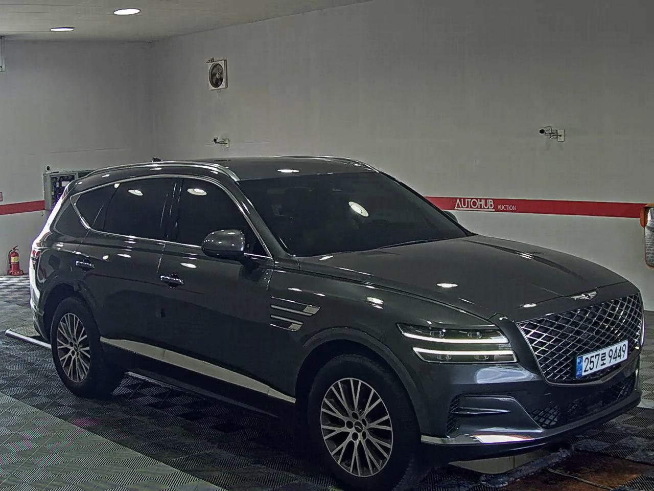 2021 - genesis gv80
