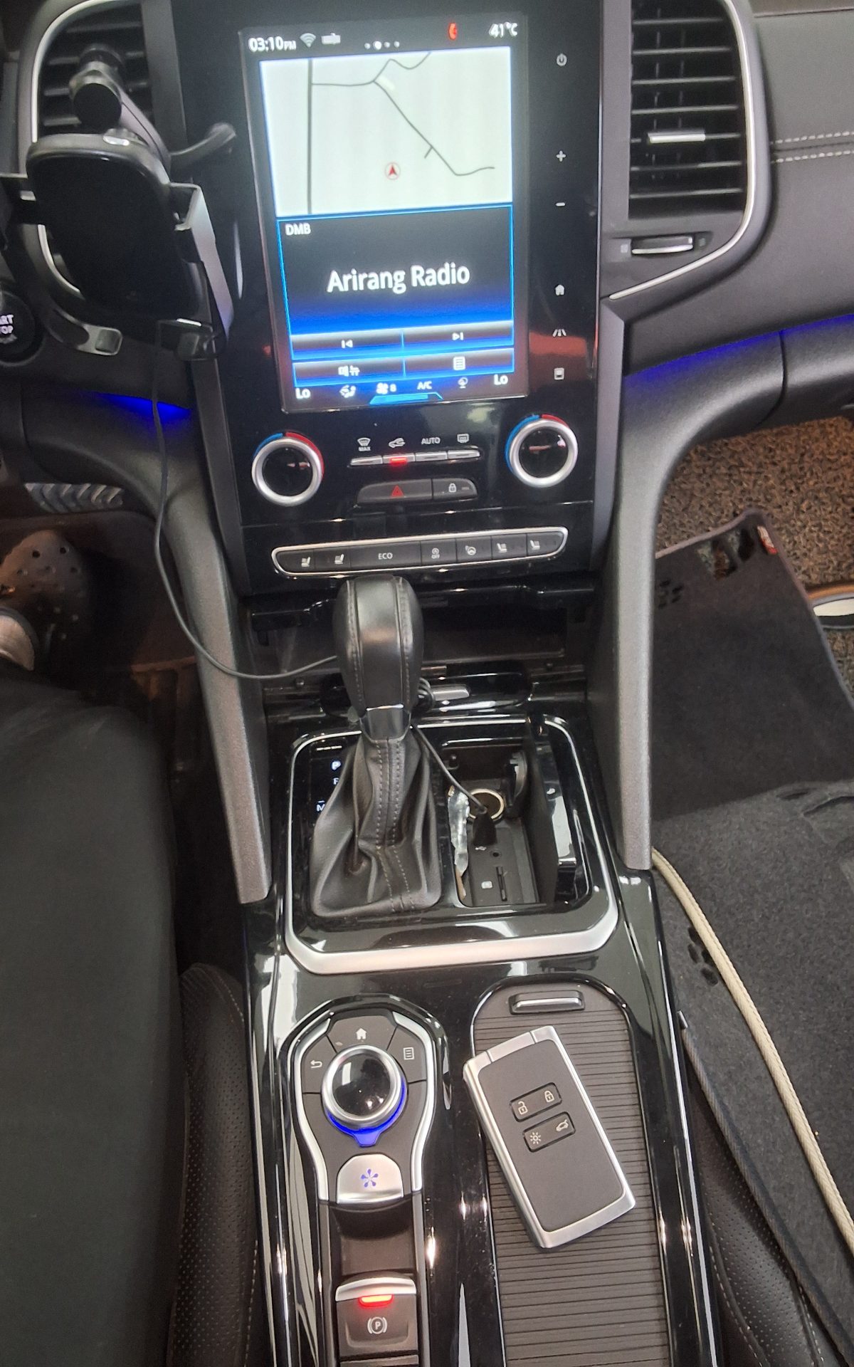 2017 - renault sm6