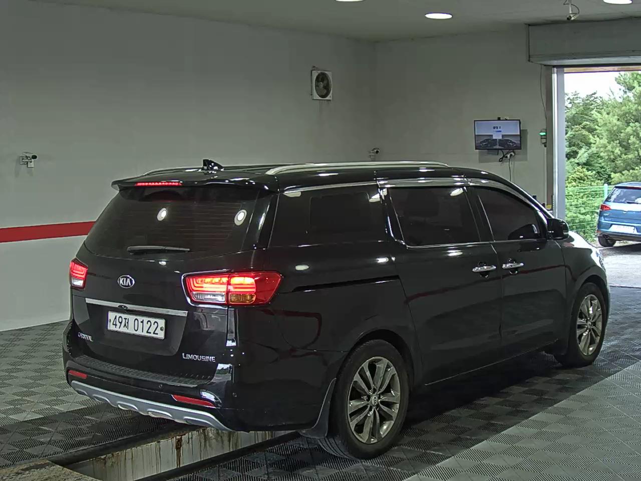 2017 - kia carnival