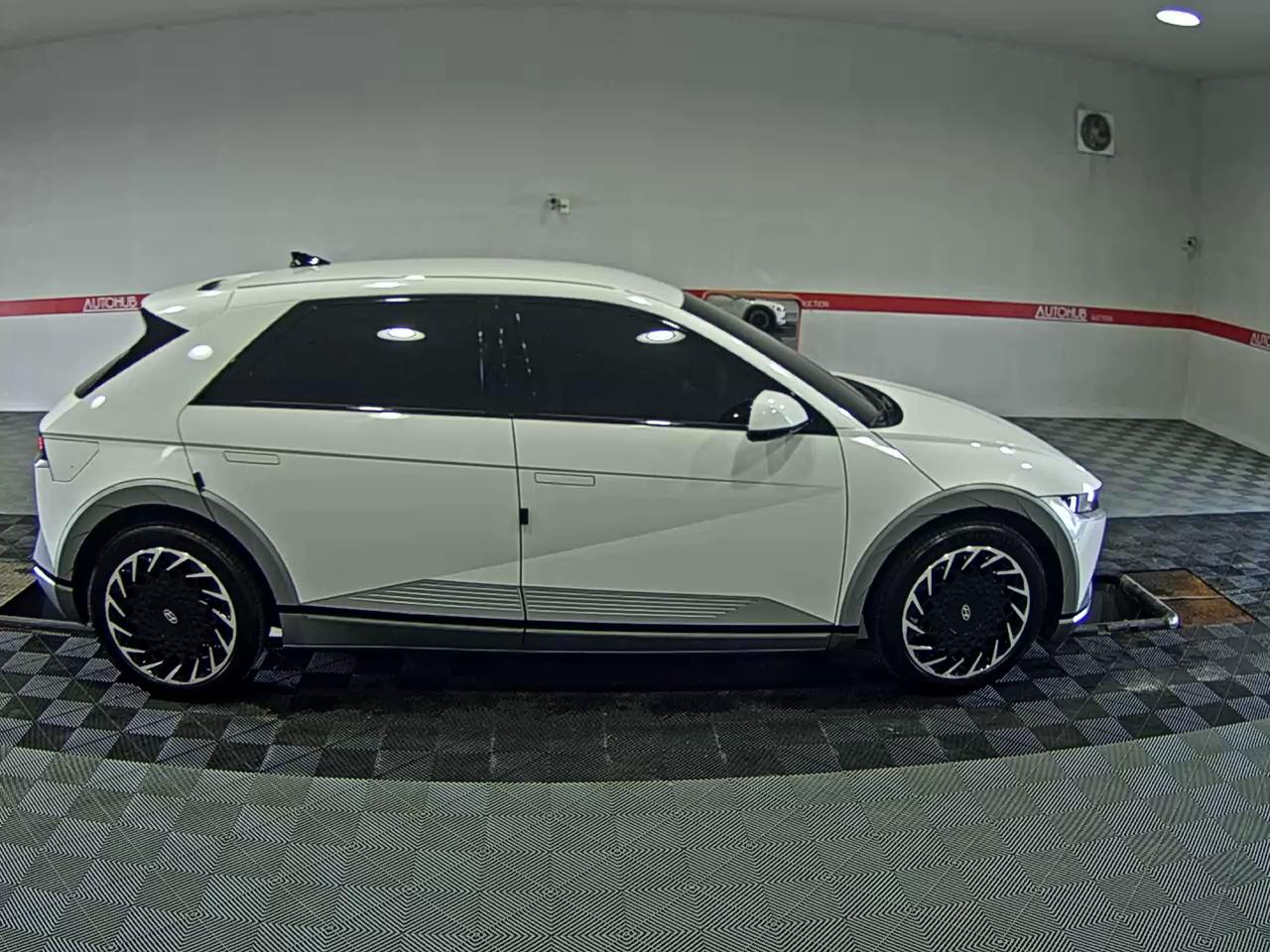 2024 - hyundai ioniq