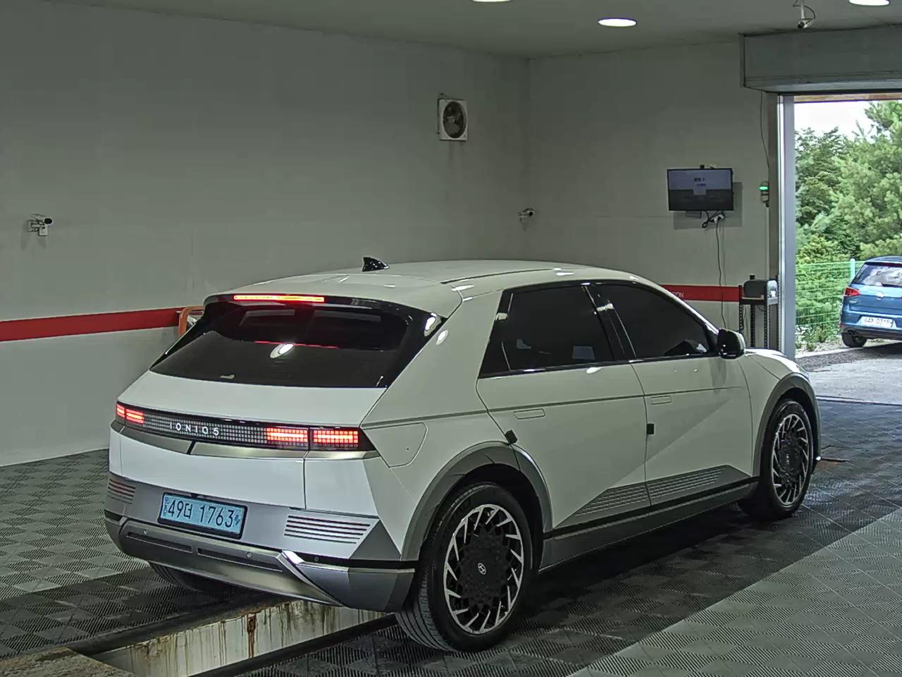 2024 - hyundai ioniq