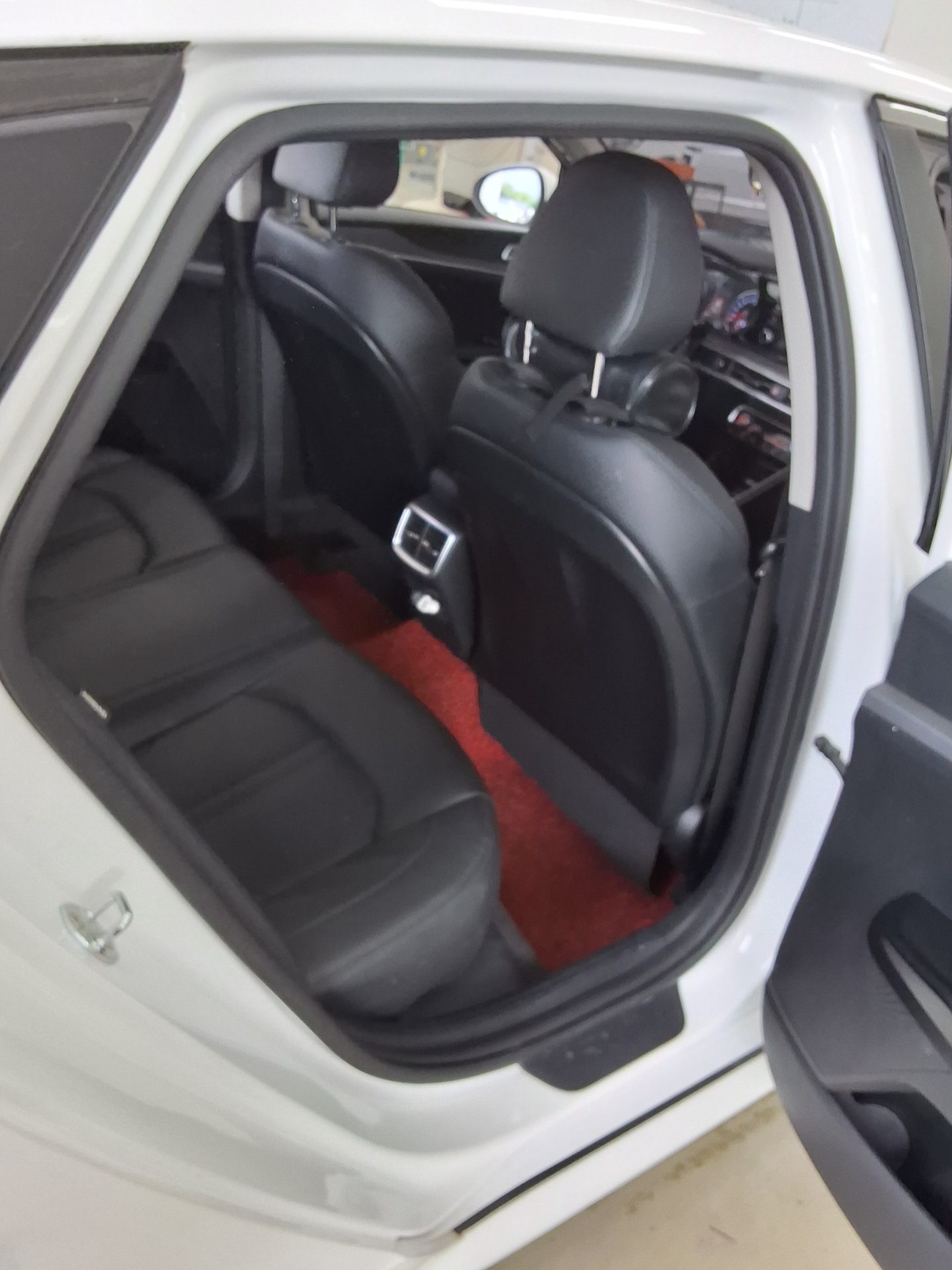 2020 - kia k5