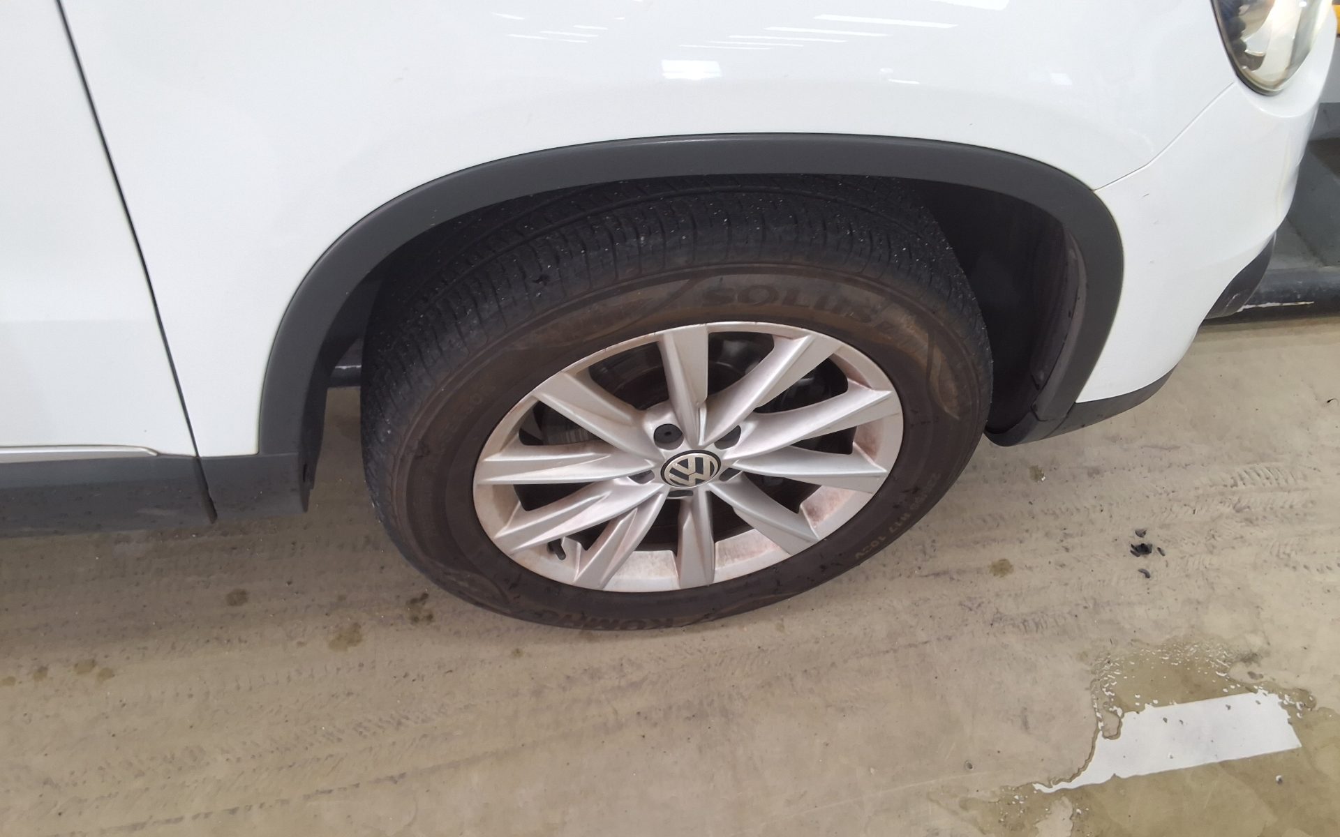 2015 - volkswagen tiguan