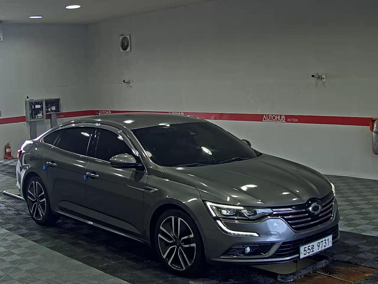 2017 - renault sm6