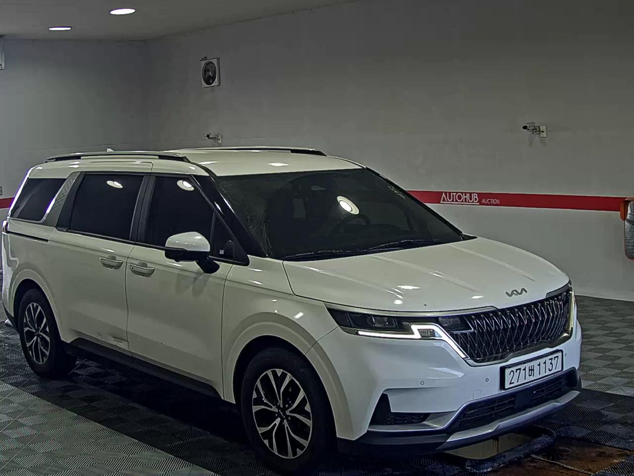 2023 - kia carnival