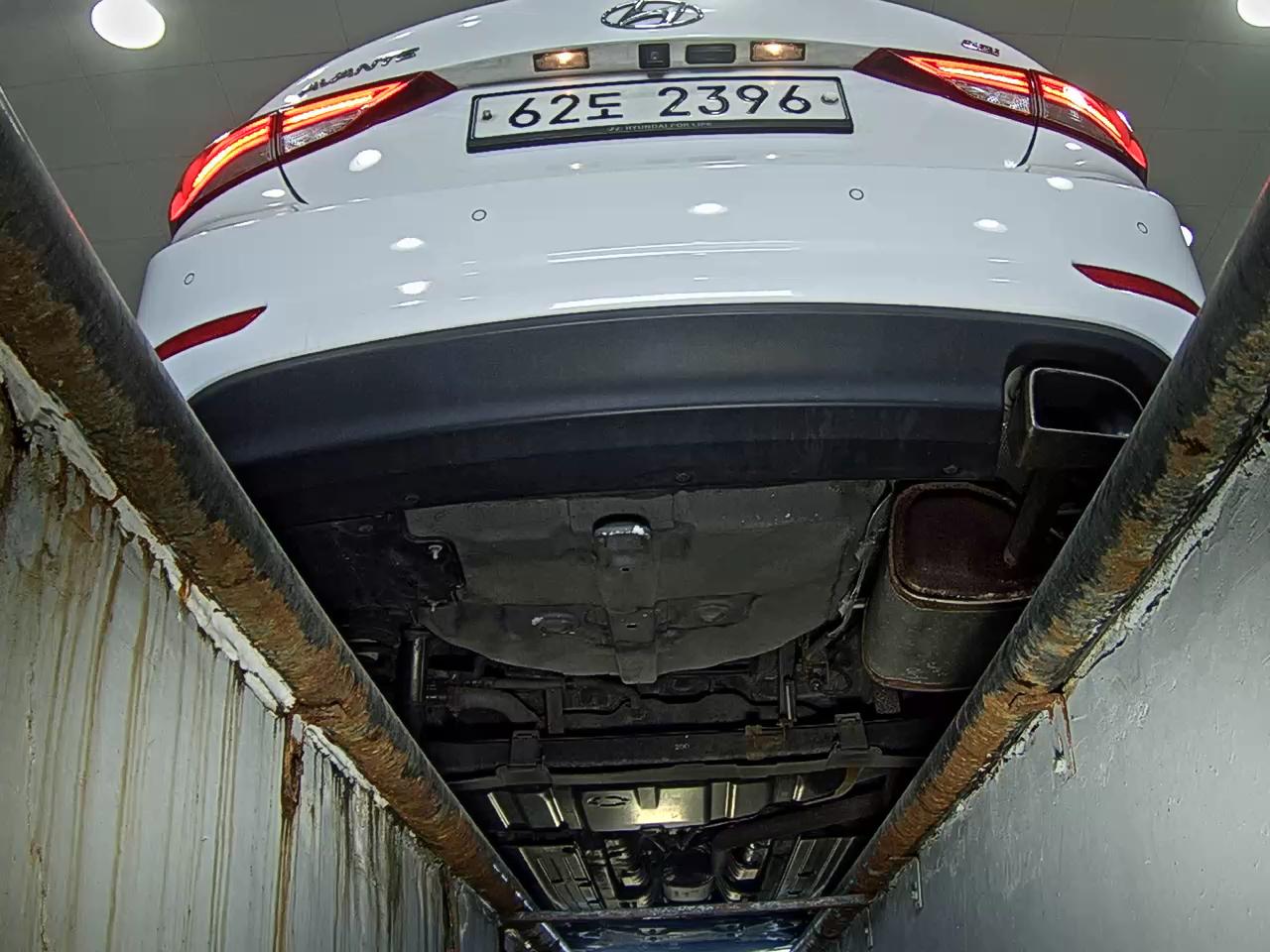 2014 - hyundai avante