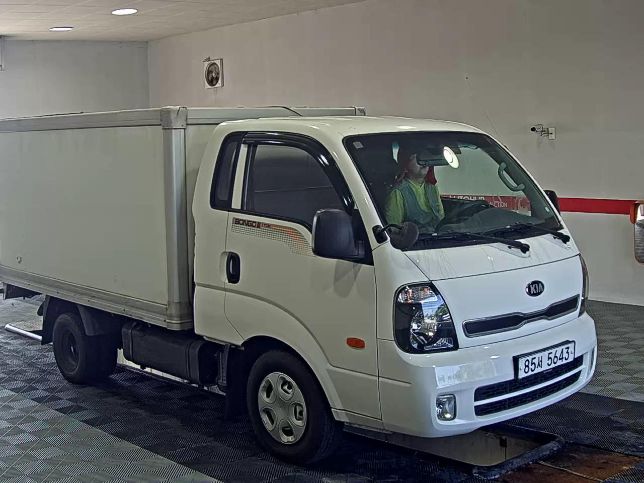 2013 - kia bongo
