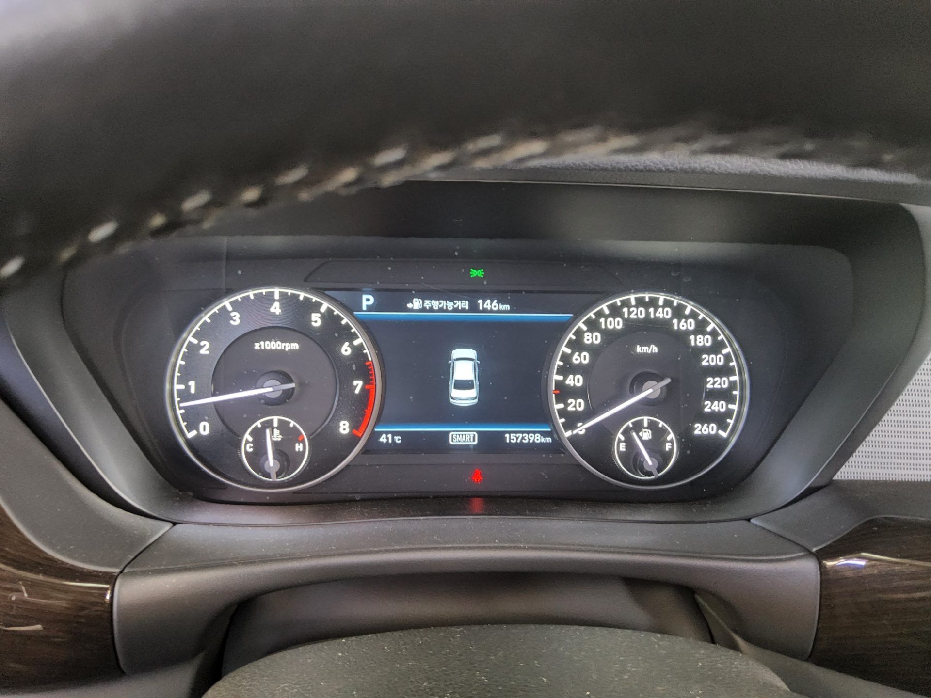 2018 - genesis eq900