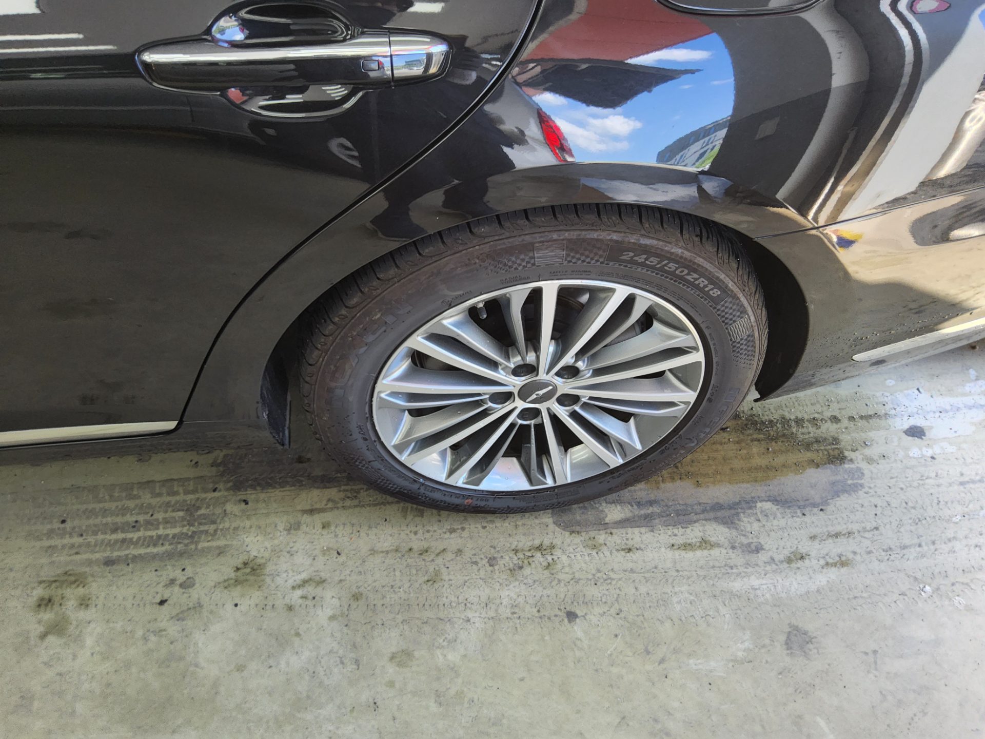 2018 - genesis eq900