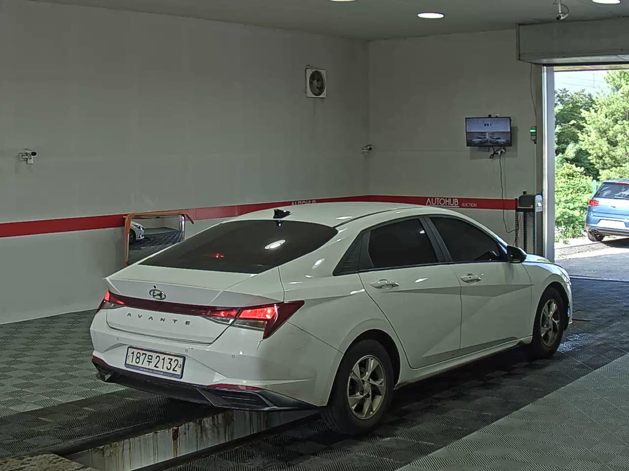 2022 - hyundai avante