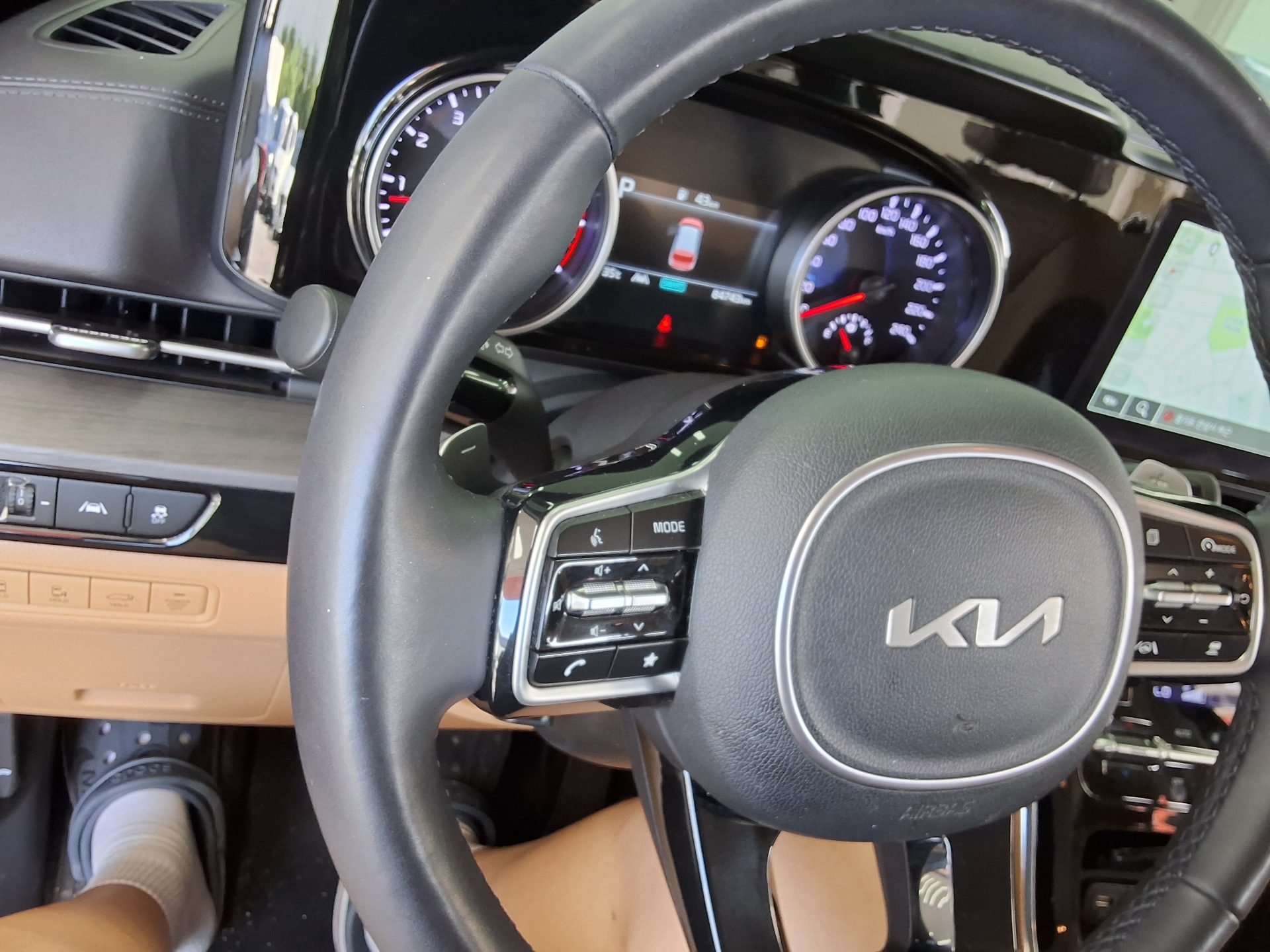 2023 - kia carnival