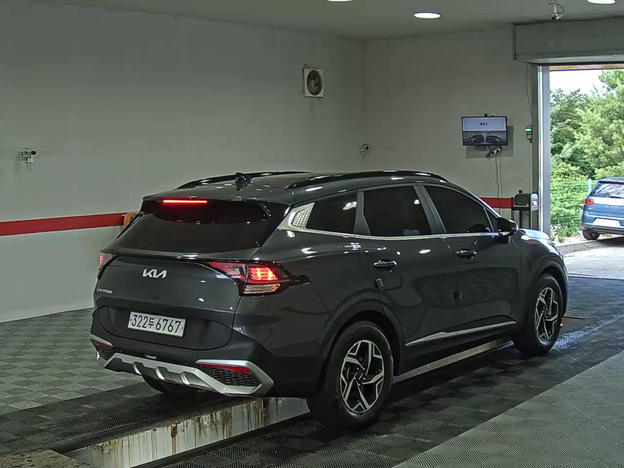 2023 - kia sportage