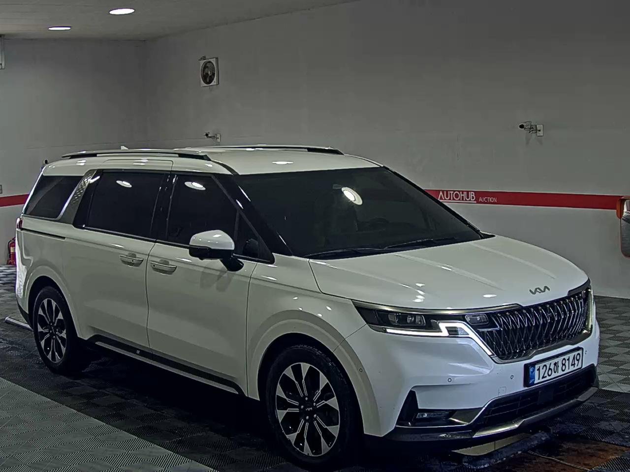 2023 - kia carnival