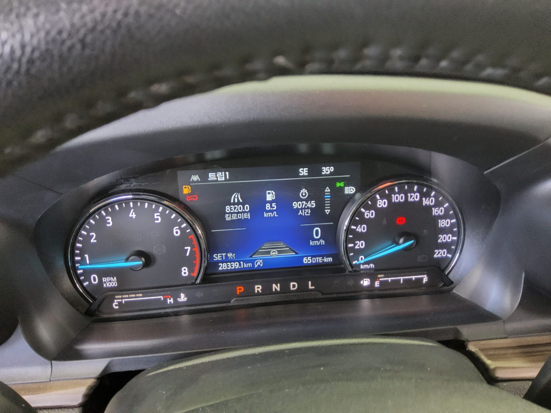 Ford Explorer 2022 — صورة 16