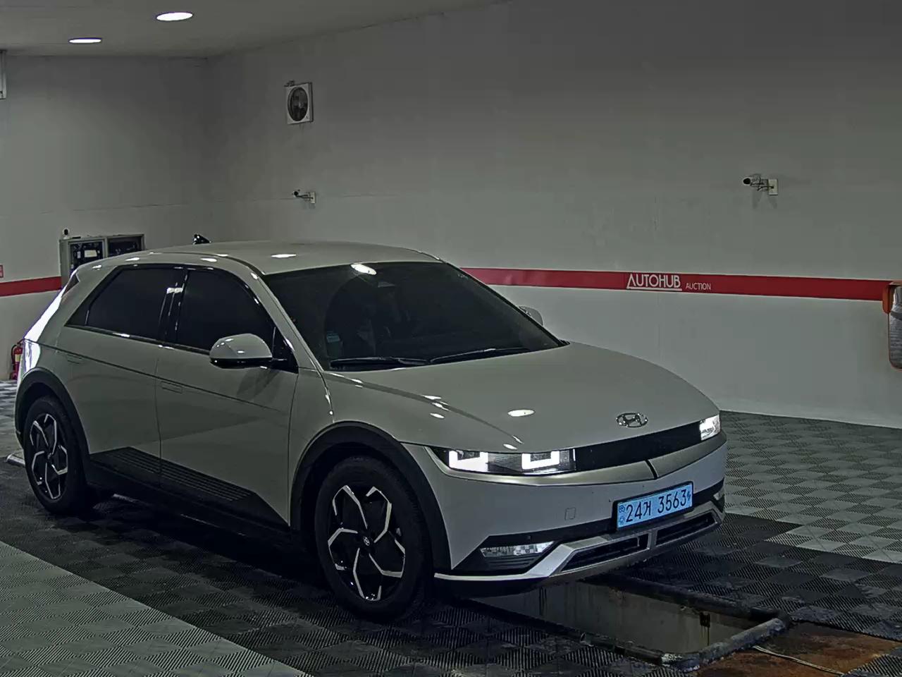2024 - hyundai ioniq