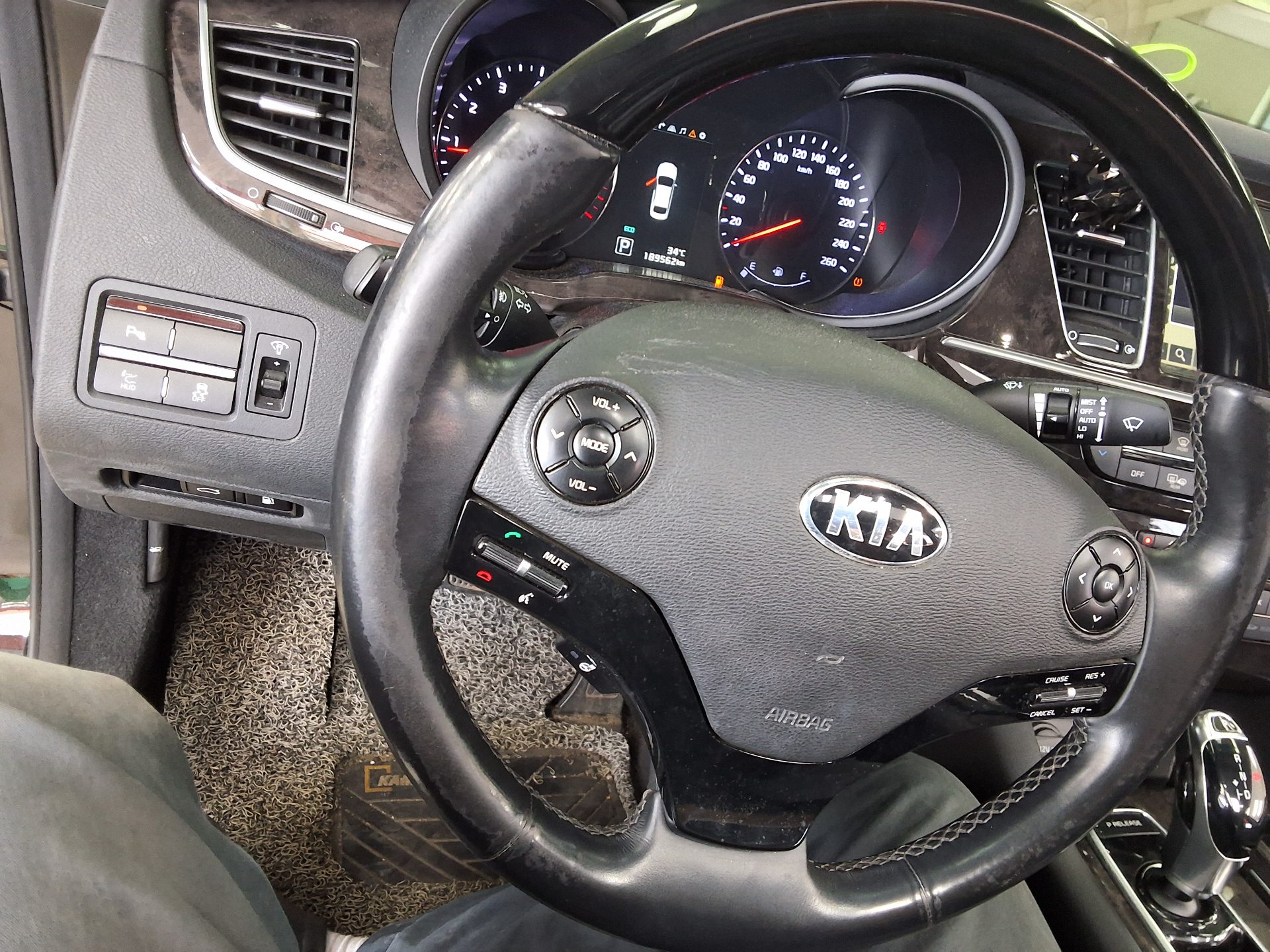 2015 - kia k9