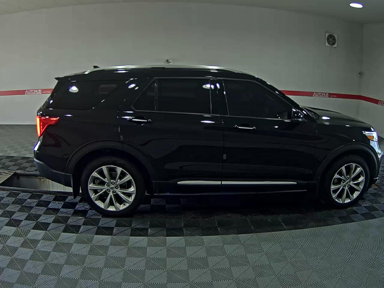 Ford Explorer 2021 — صورة 12
