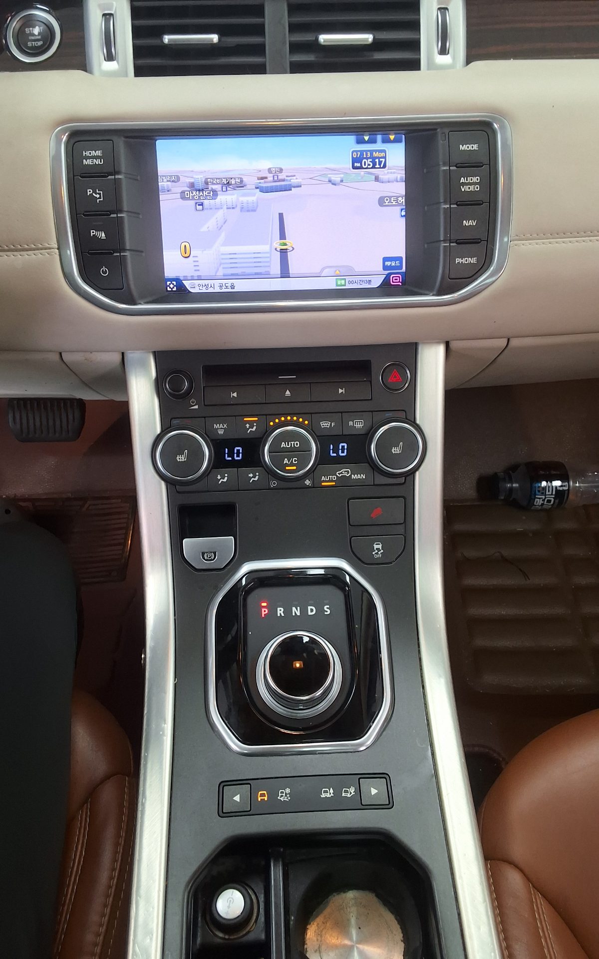2013 - land rover range rover