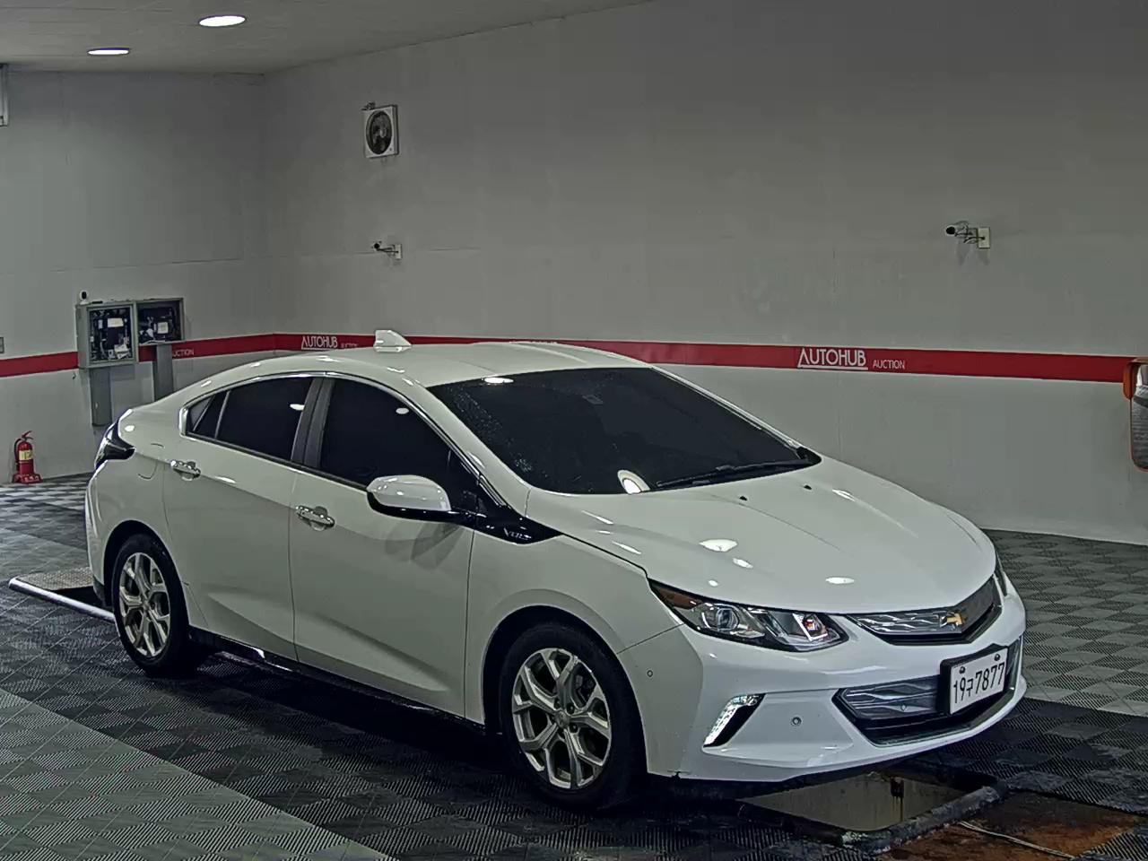 2017 - chevrolet bolt