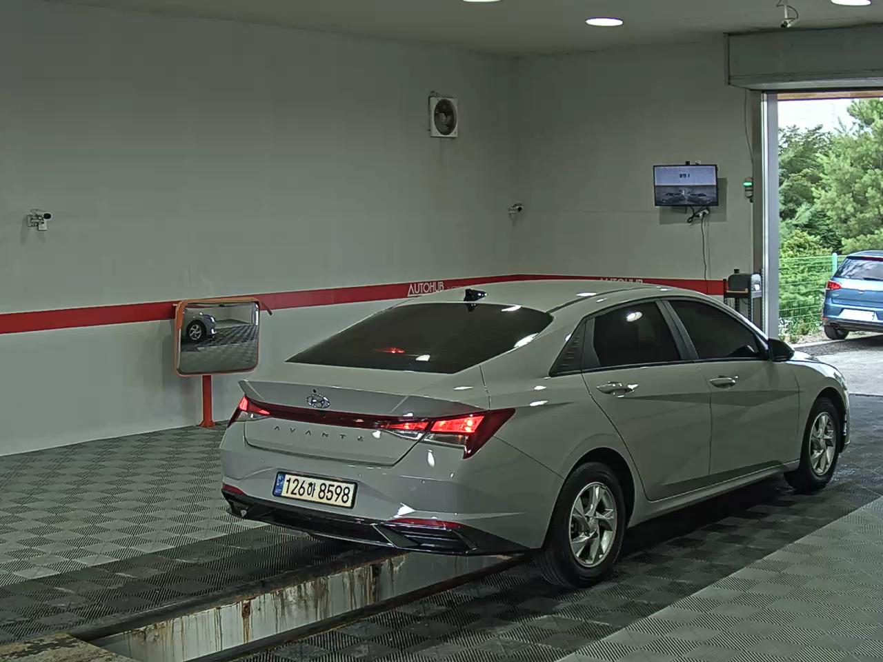 2023 - hyundai avante