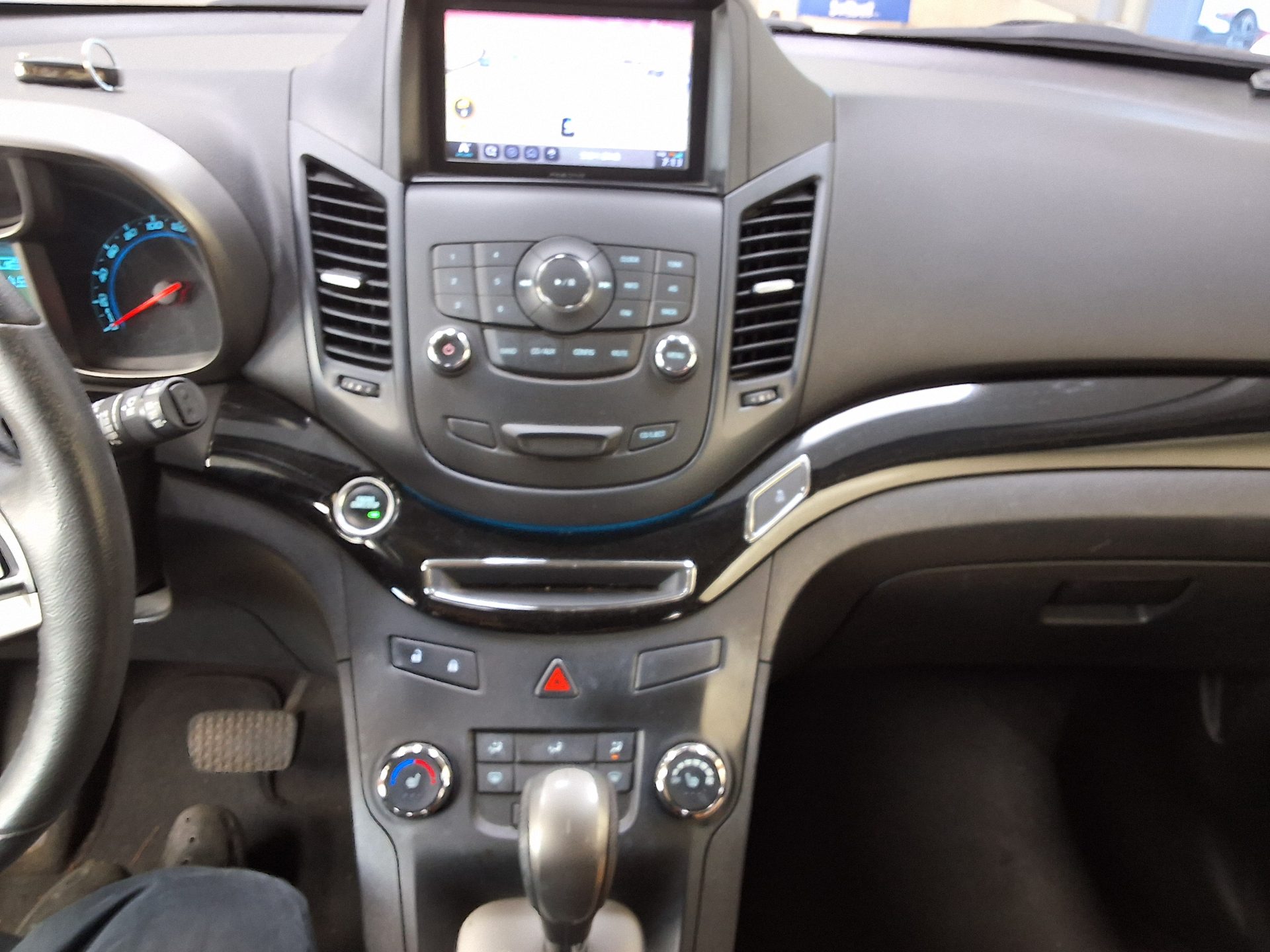 2016 - chevrolet orlando