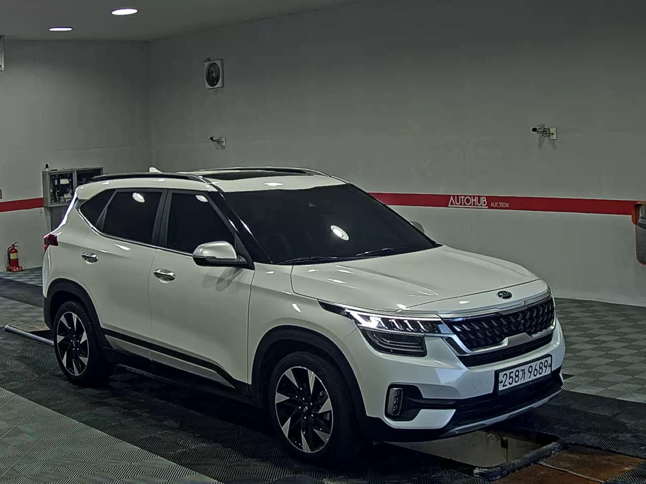 2021 - kia seltos