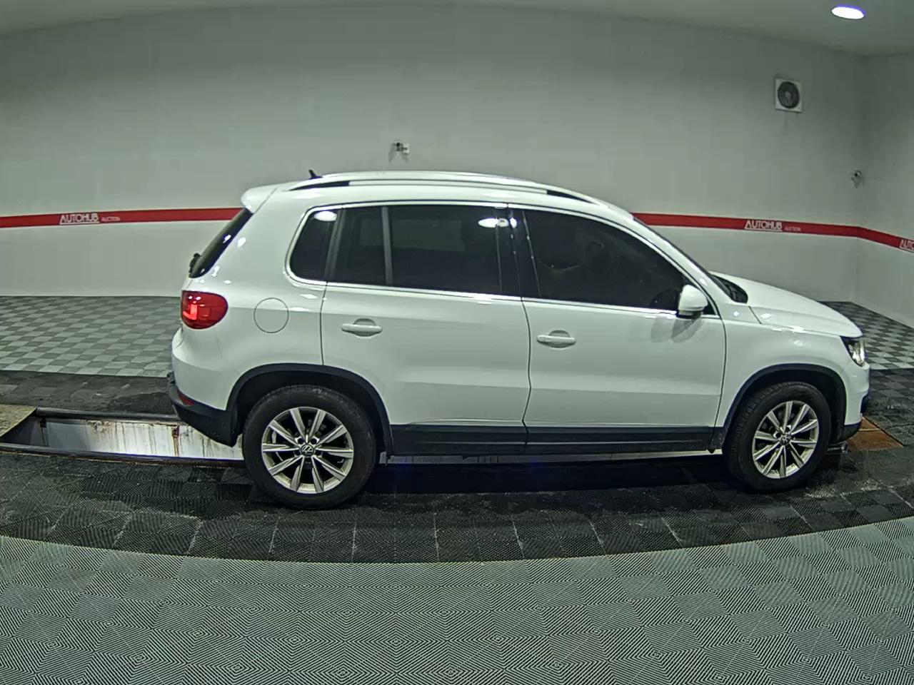 2015 - volkswagen tiguan
