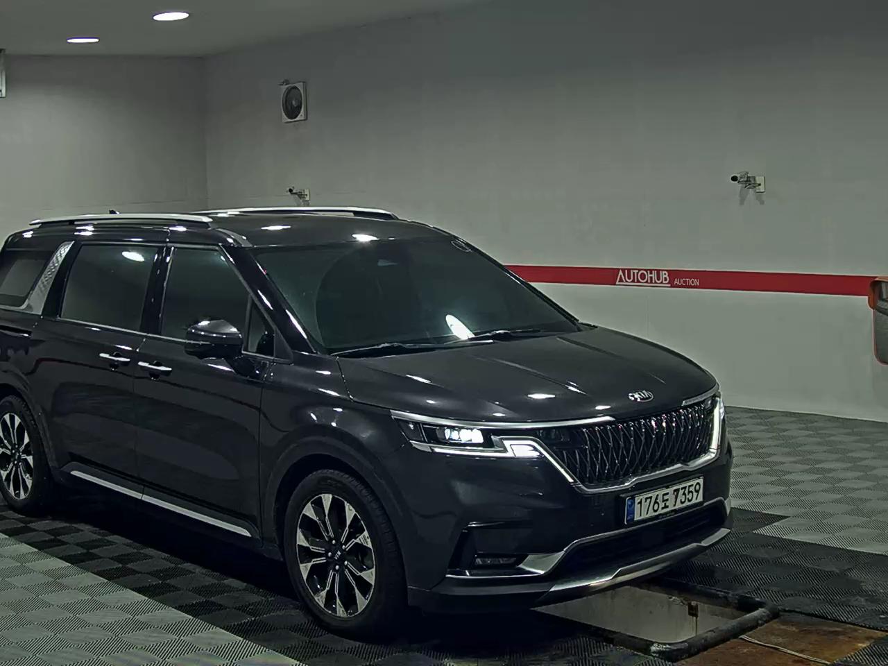 2021 - kia carnival