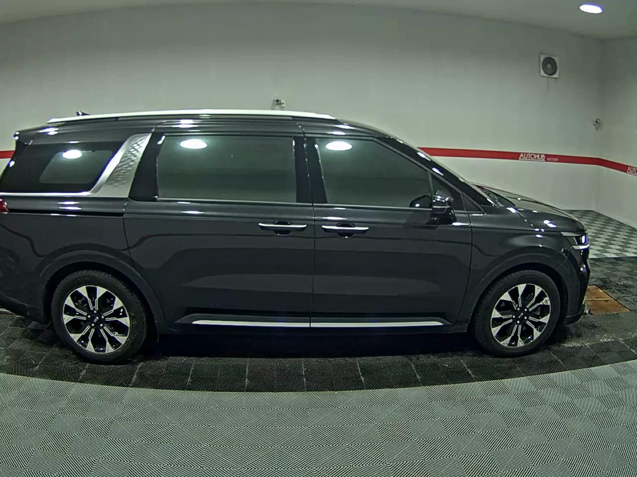 2021 - kia carnival