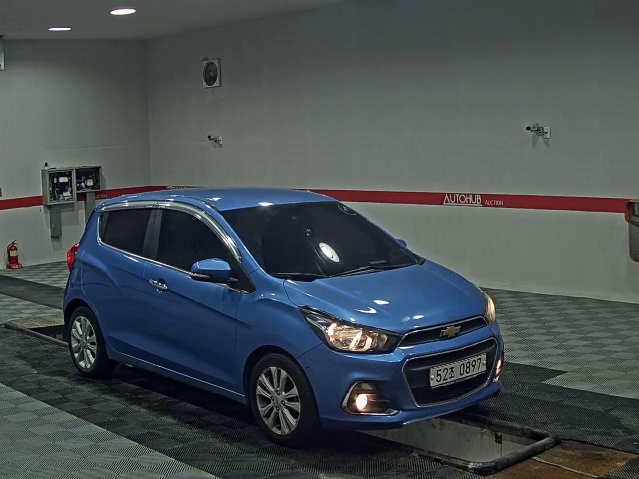 2016 - chevrolet spark