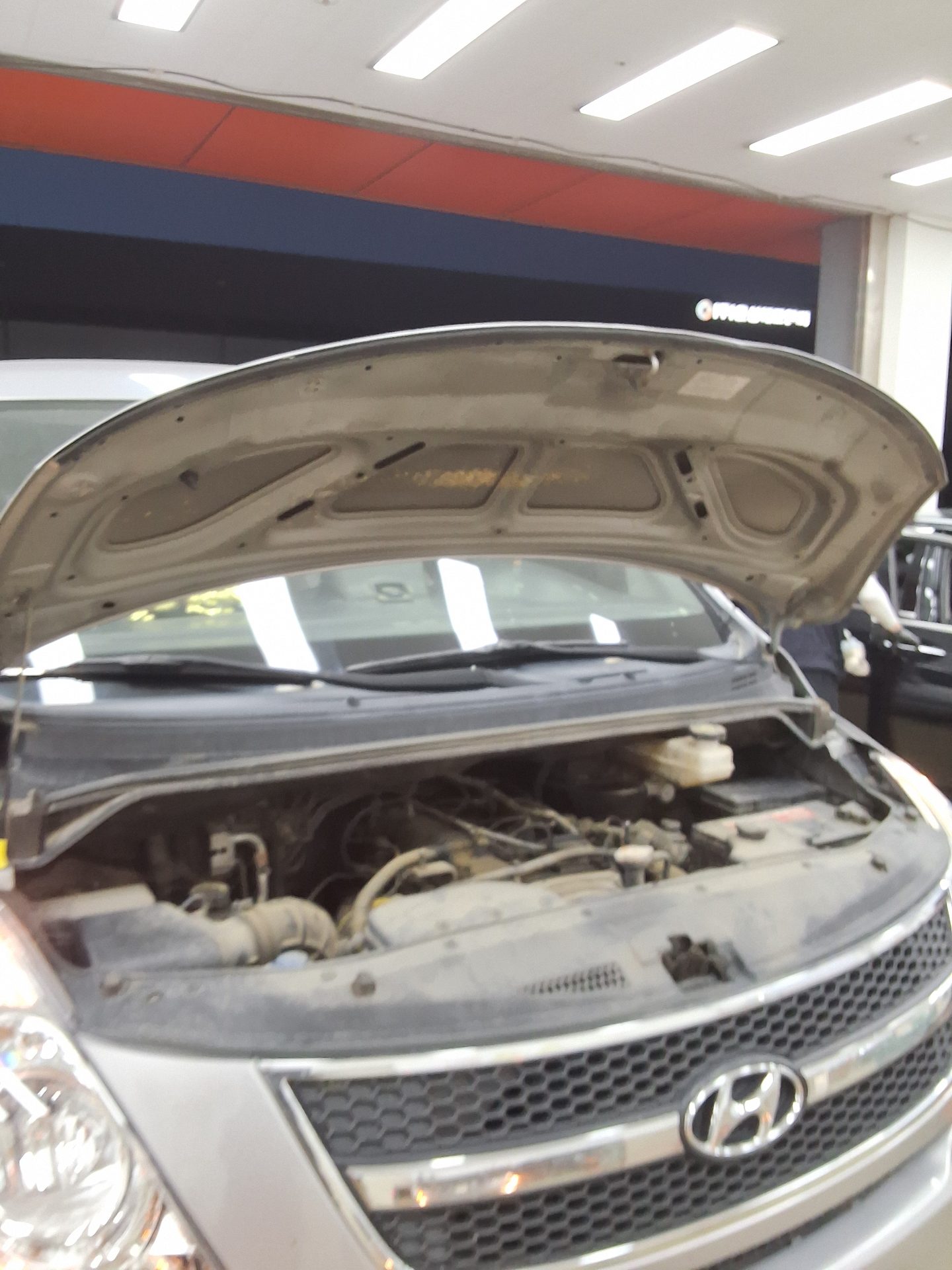 2014 - hyundai grand starex