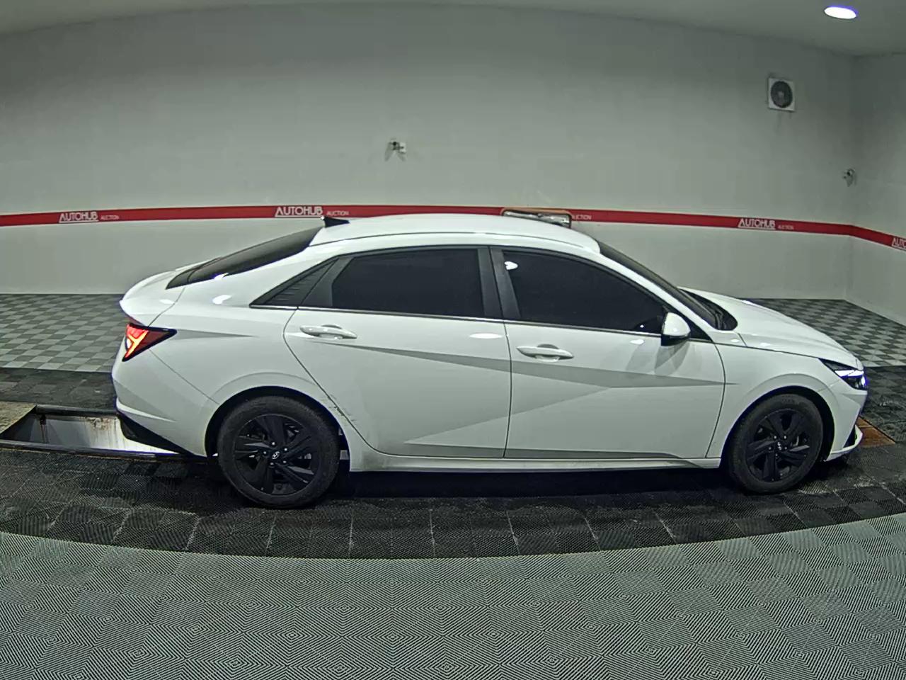 2021 - hyundai avante