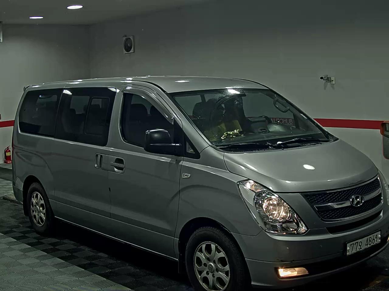 2014 - hyundai grand starex