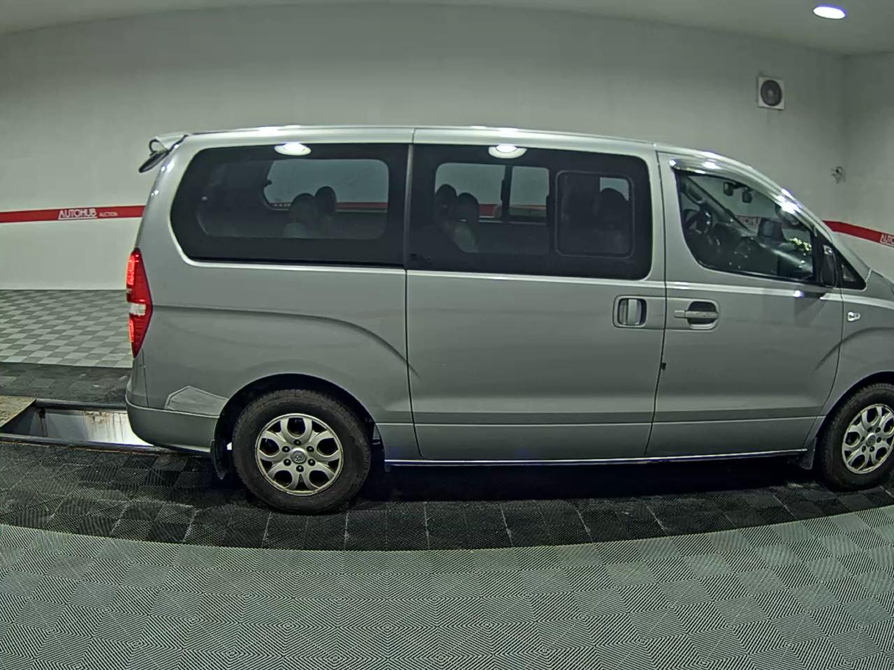 2014 - hyundai grand starex