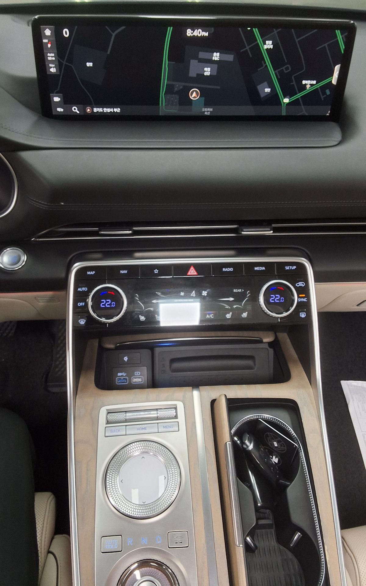 2021 - genesis gv80