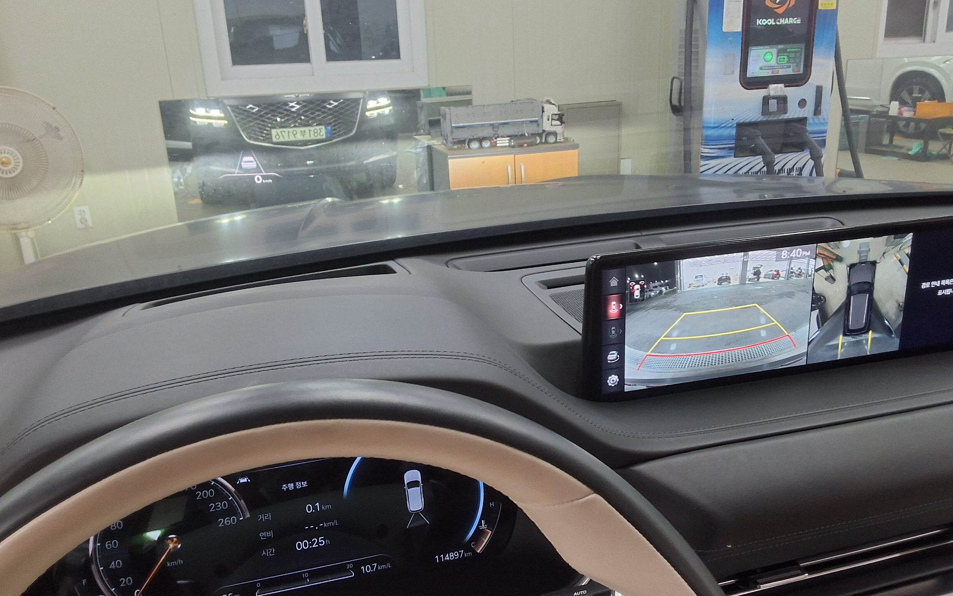 2021 - genesis gv80