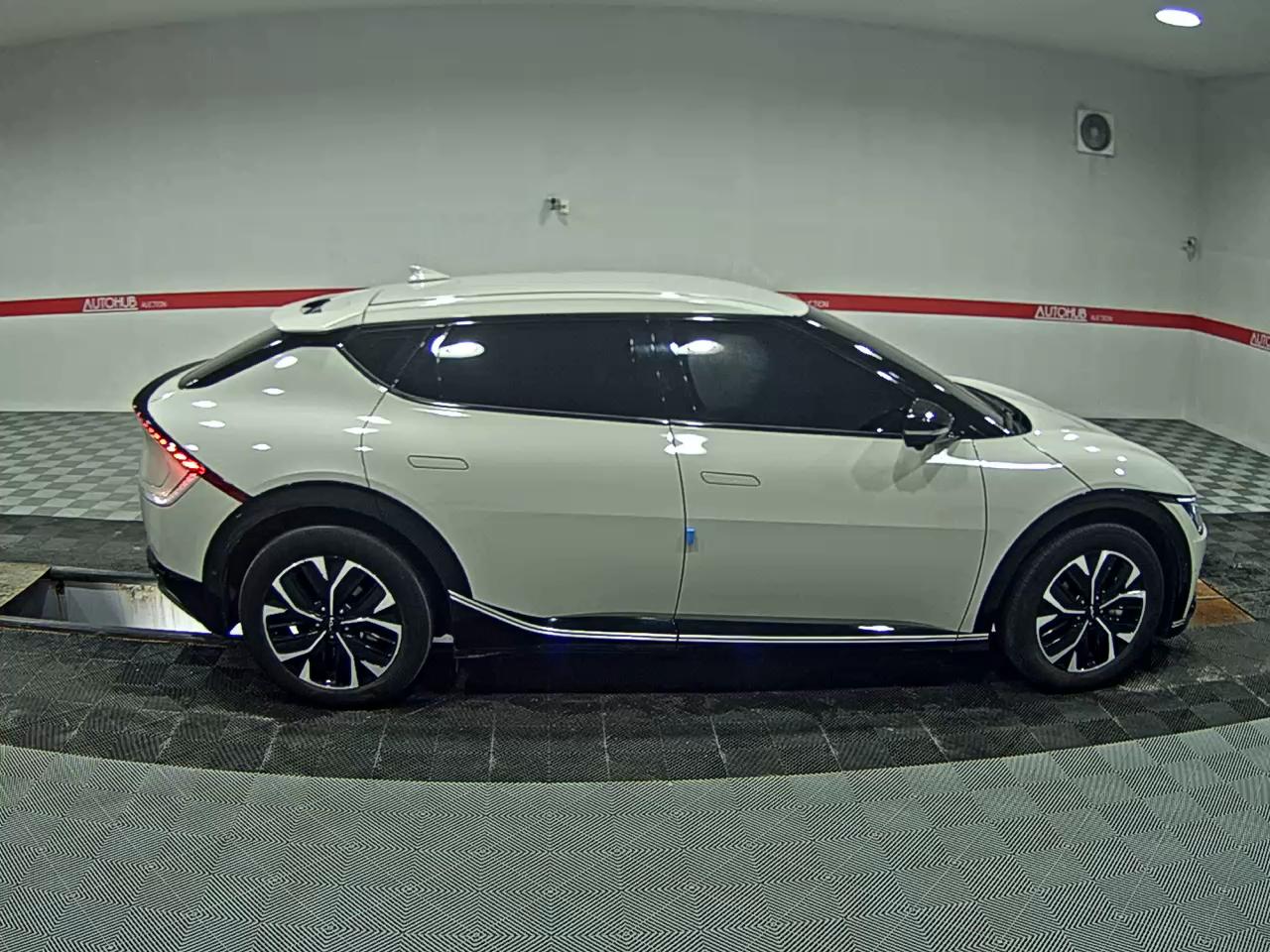 2023 - kia ev6