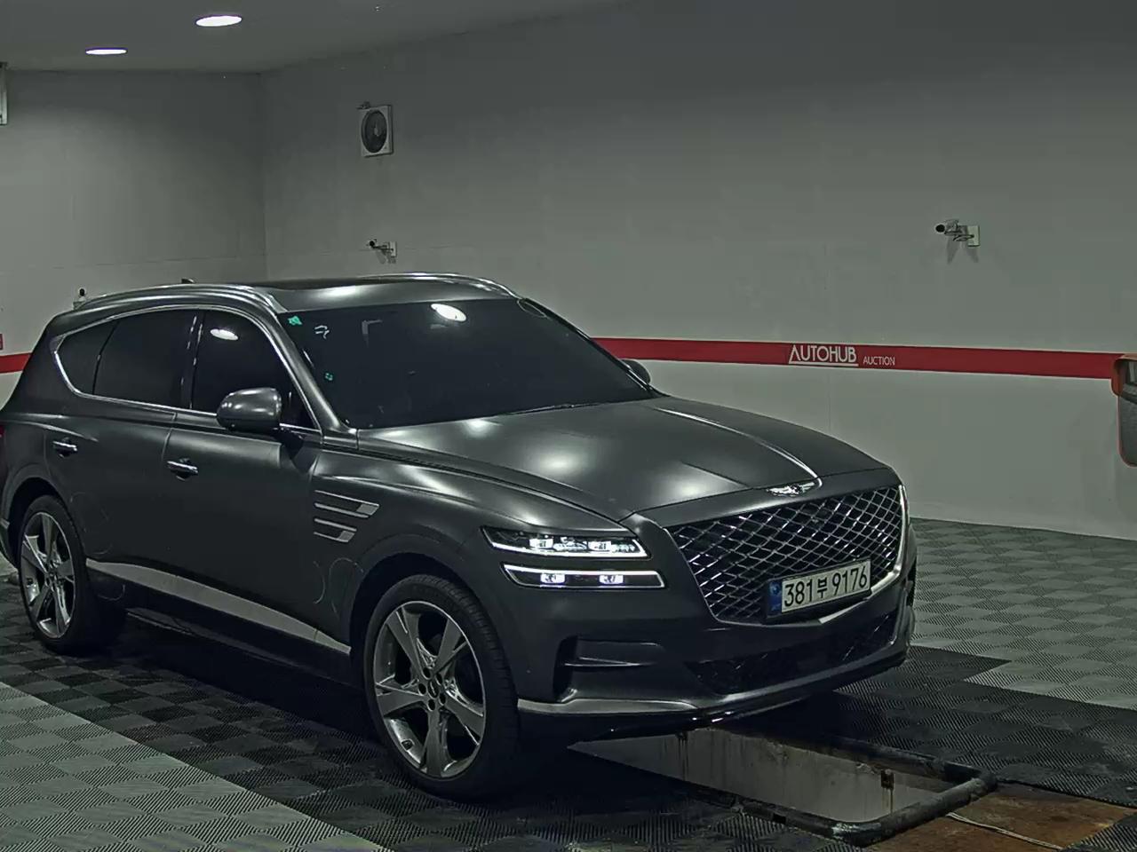 2021 - genesis gv80