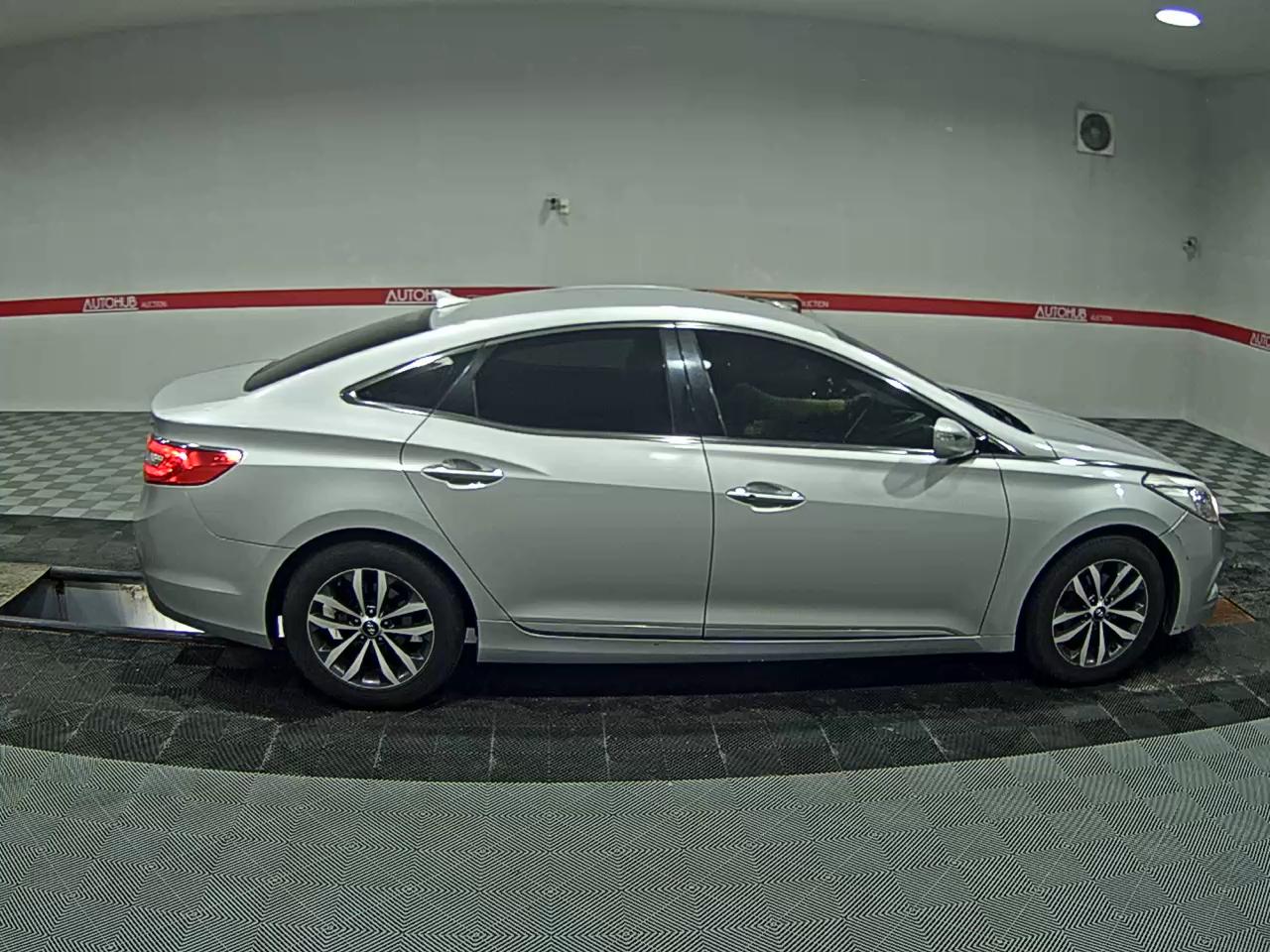 2012 - hyundai grandeur