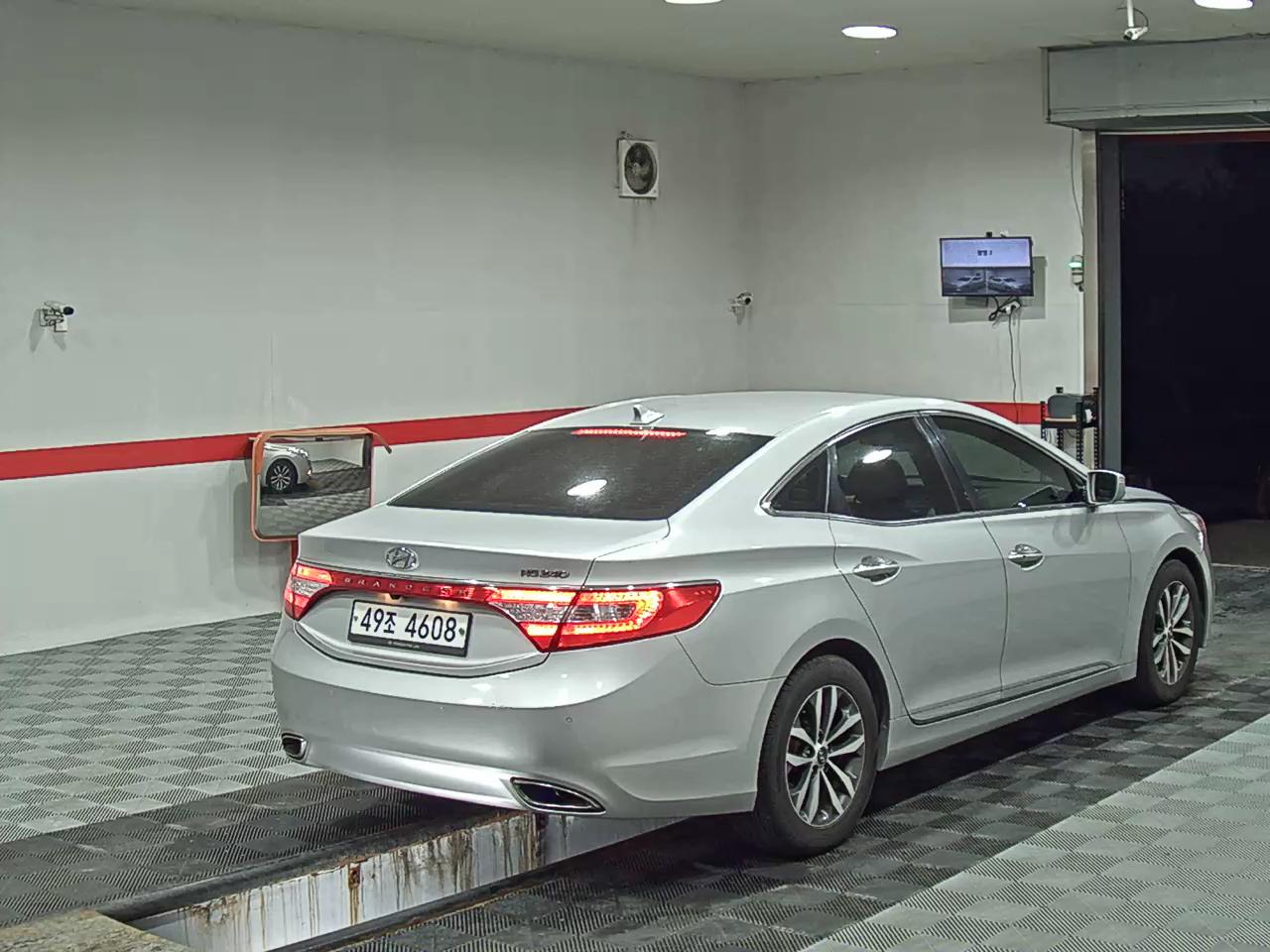 2012 - hyundai grandeur