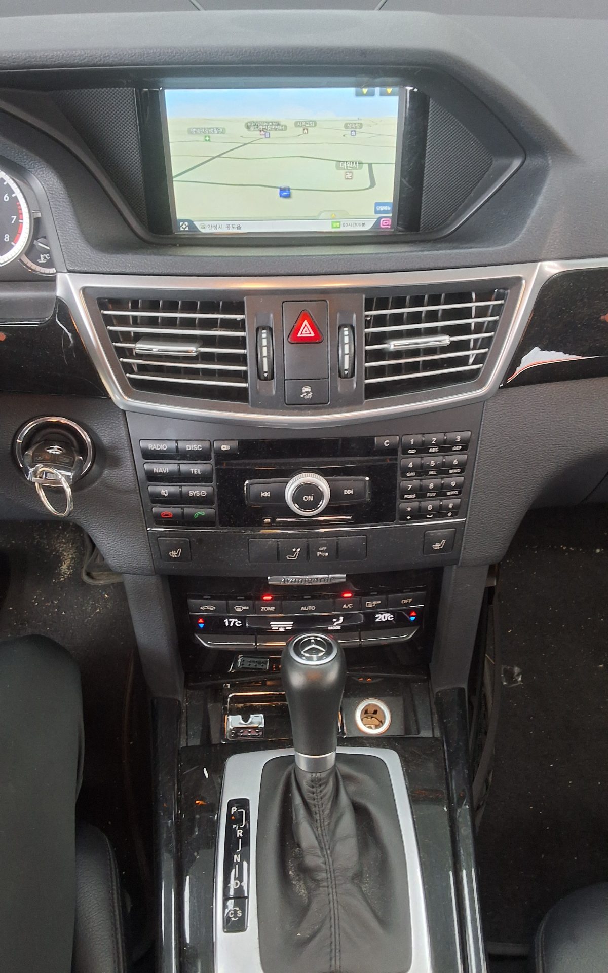 2010 - mercedes-benz e200