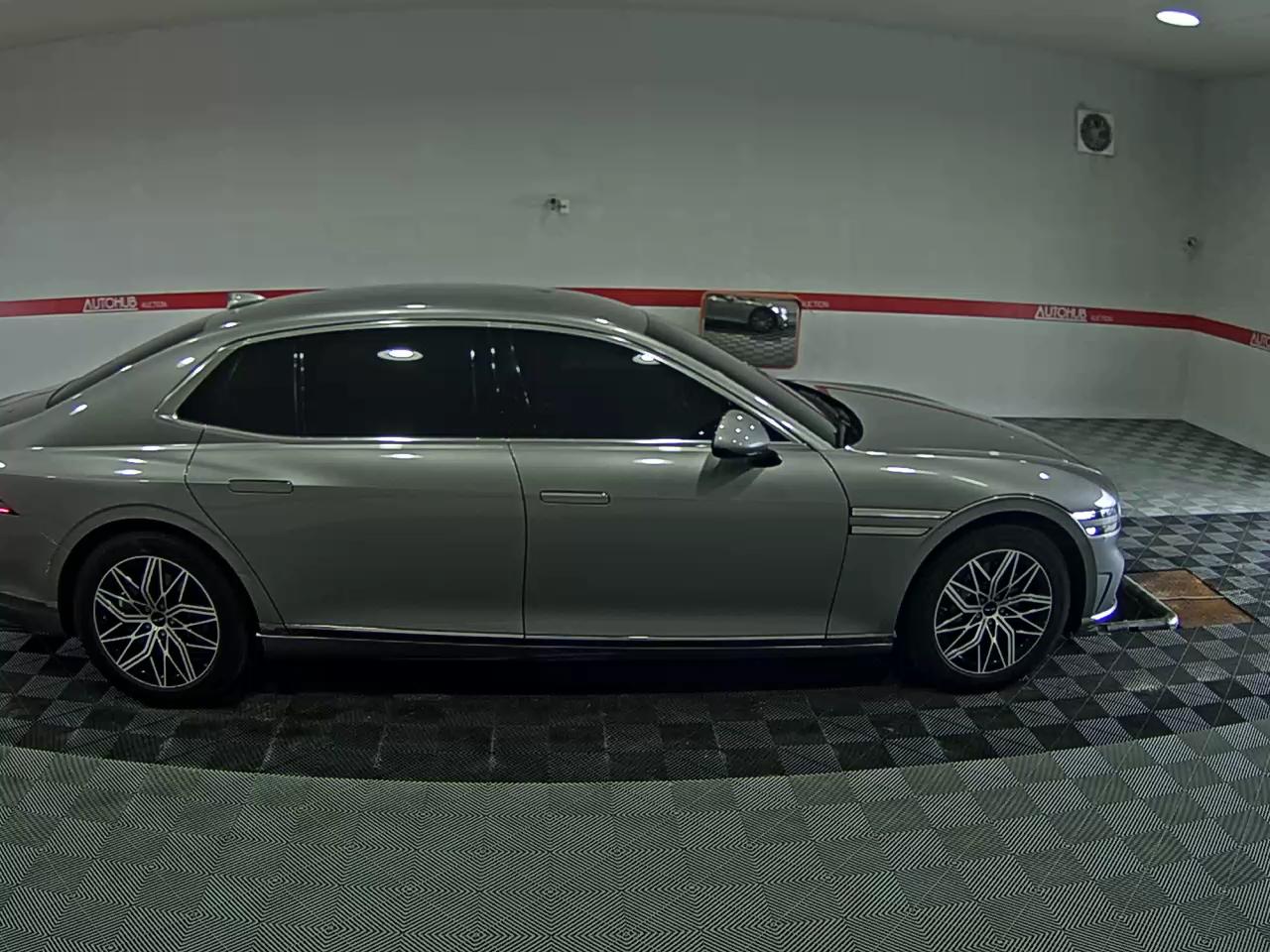 2022 - genesis g90