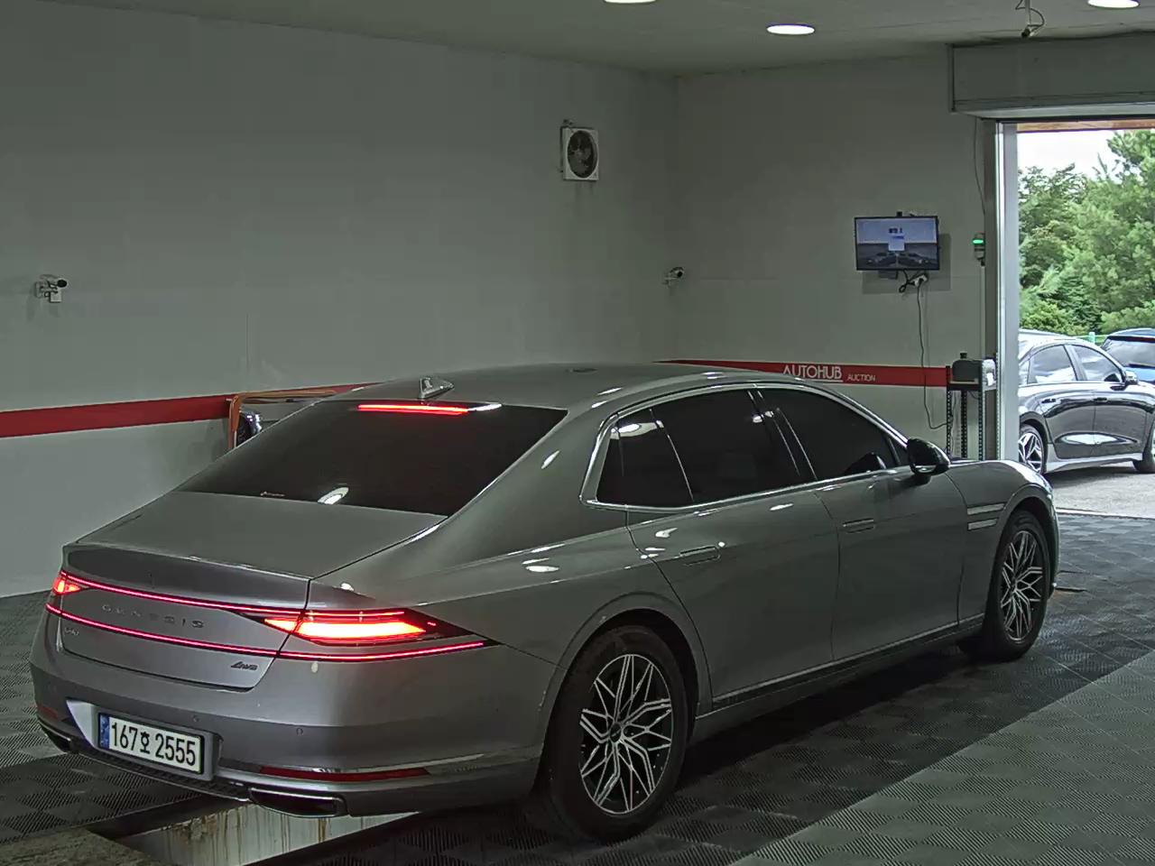2022 - genesis g90