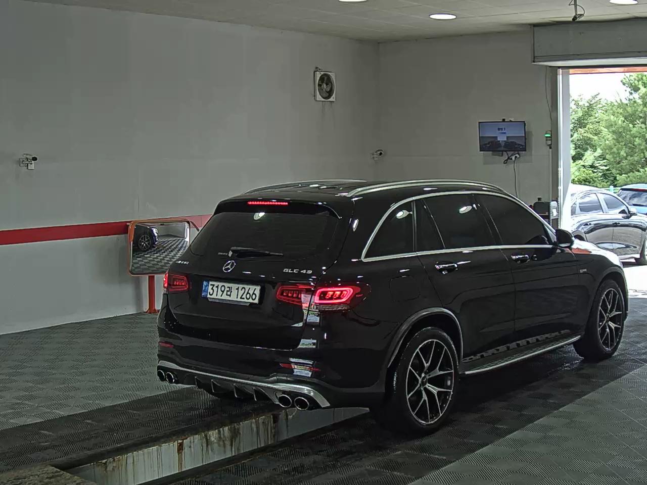 2021 - mercedes-benz glc 43