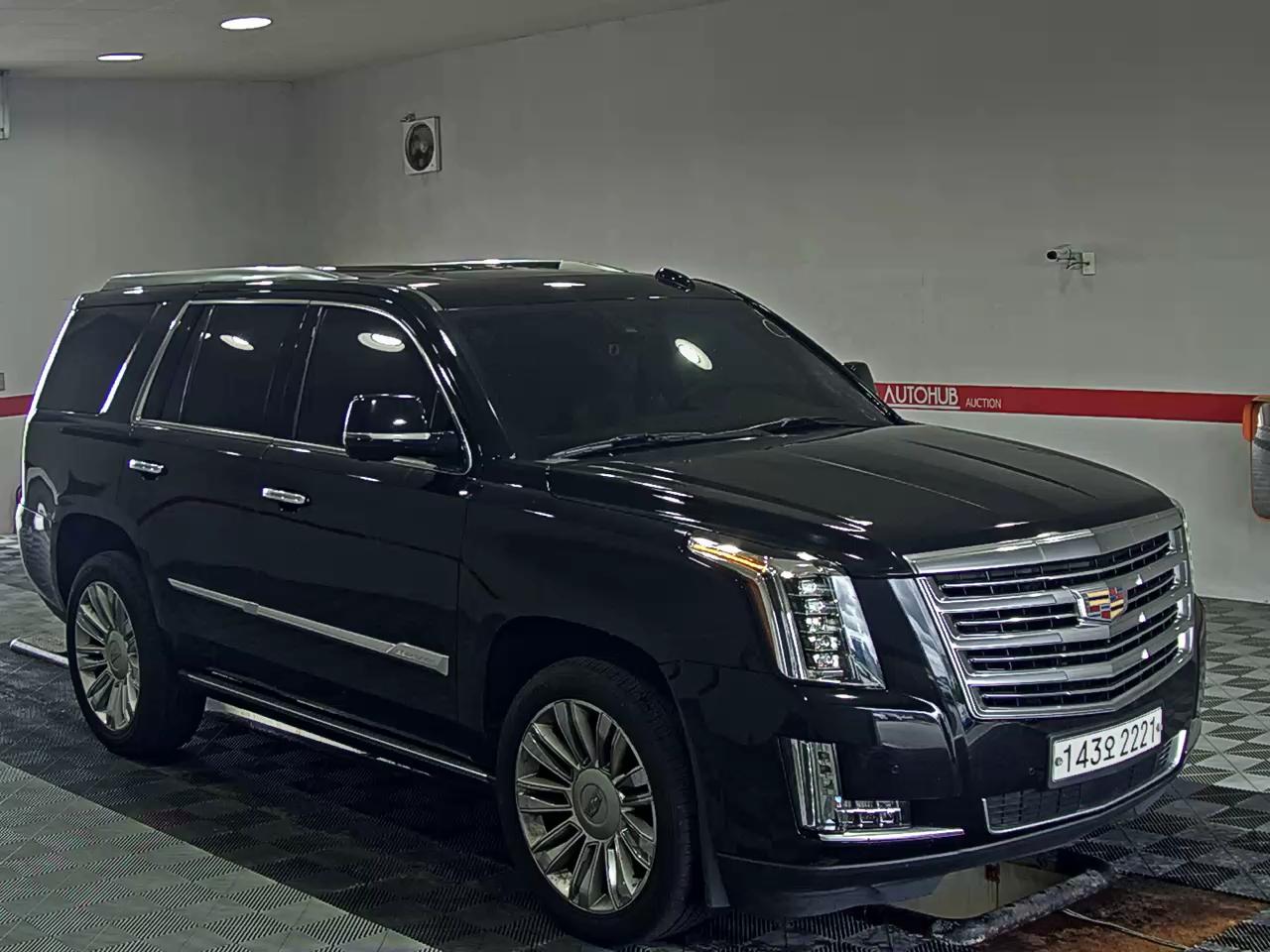 2020 - cadillac escalade